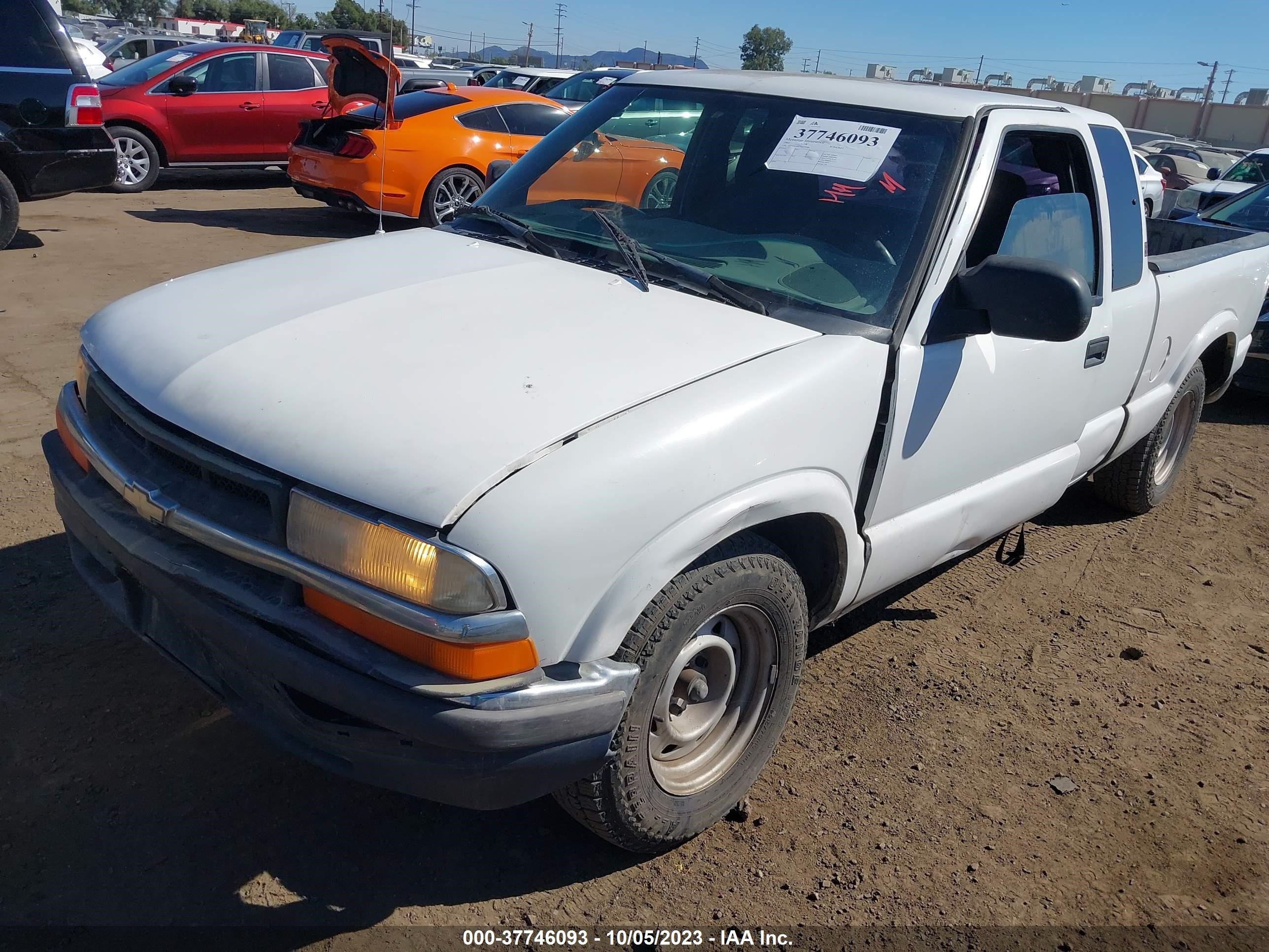 Photo 5 VIN: 1GTCS19W528210781 - GMC SONOMA 