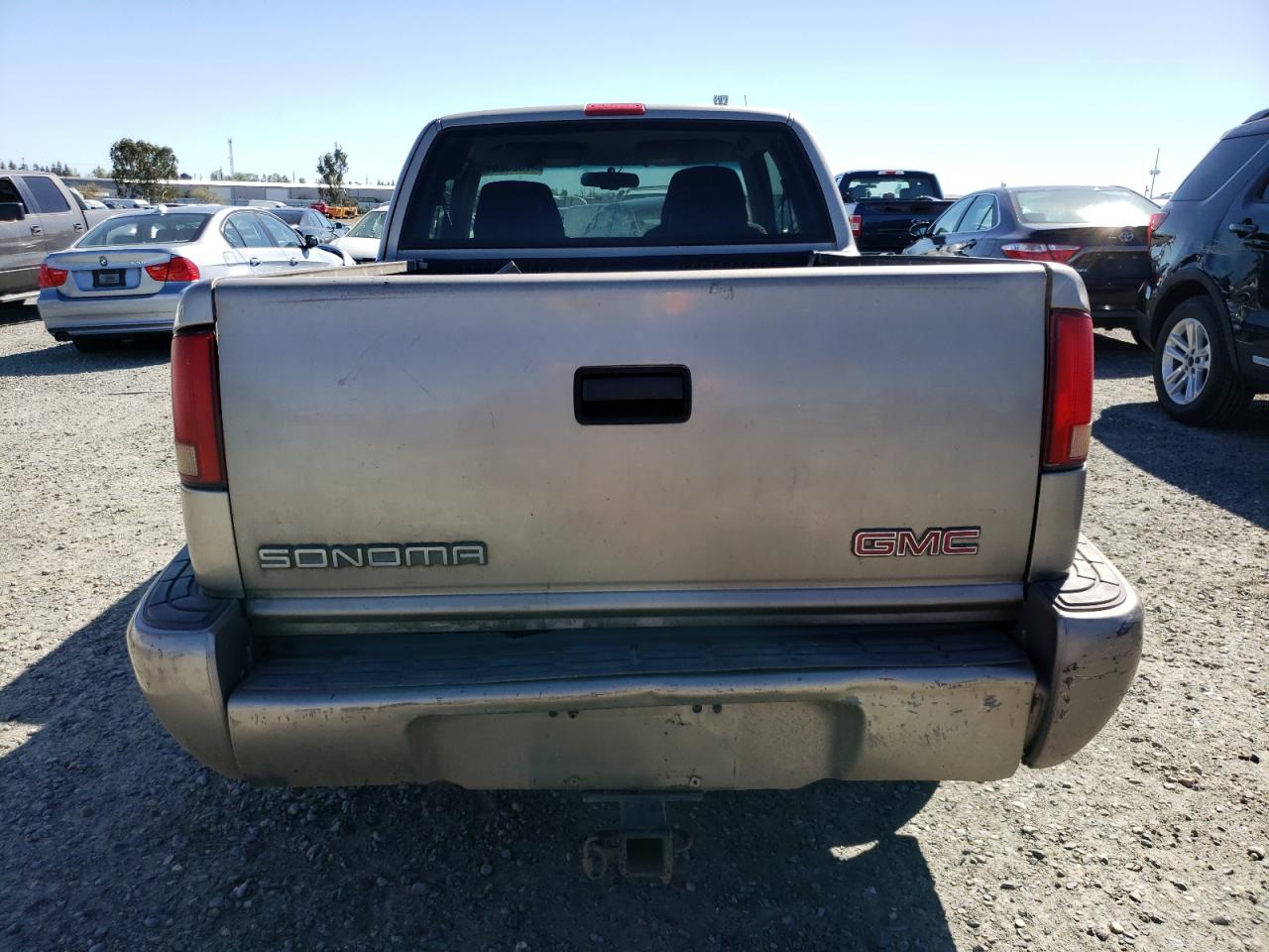 Photo 5 VIN: 1GTCS19X3W8505750 - GMC SONOMA 