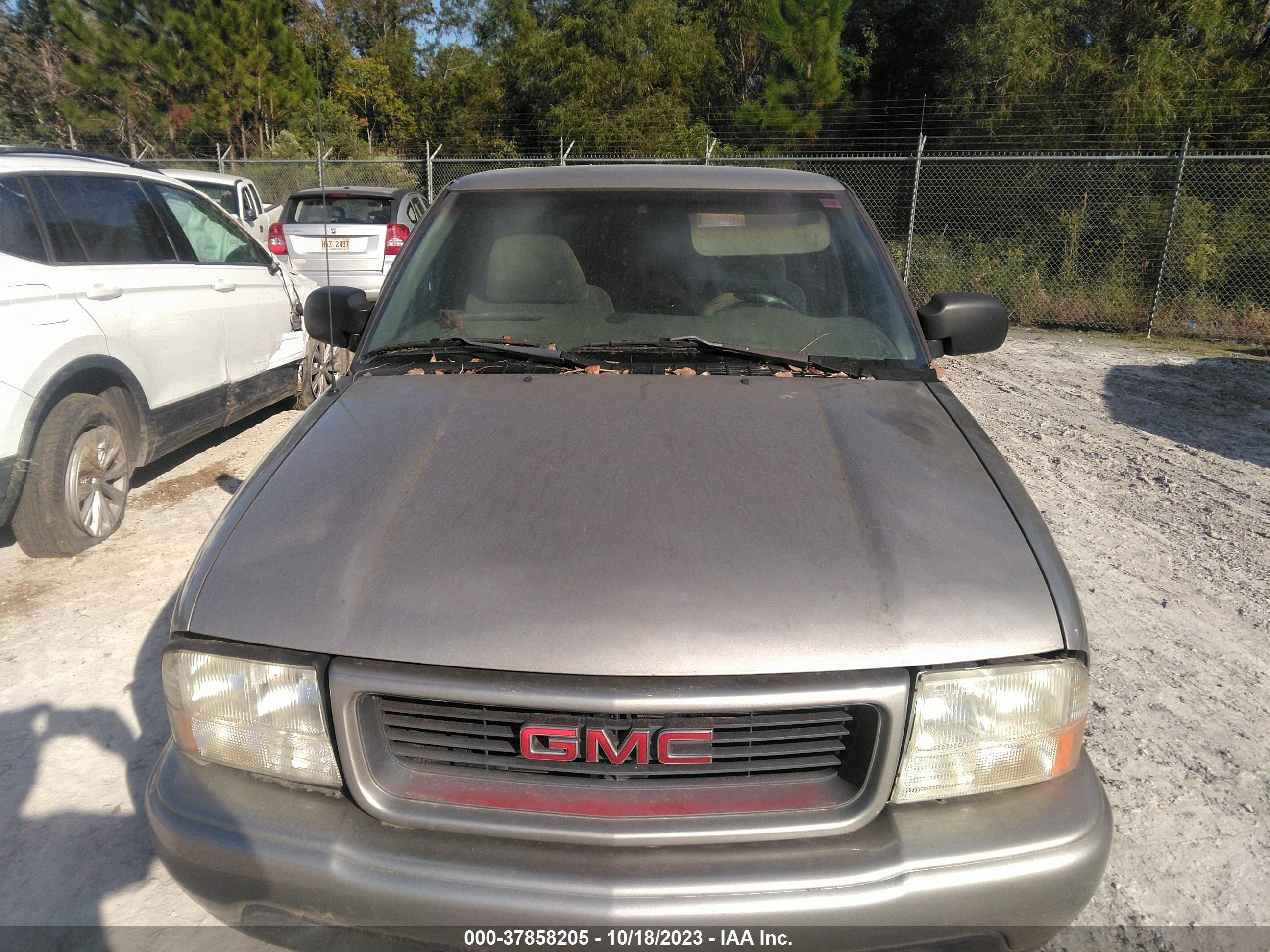 Photo 9 VIN: 1GTCS19X3X8514630 - GMC SONOMA 