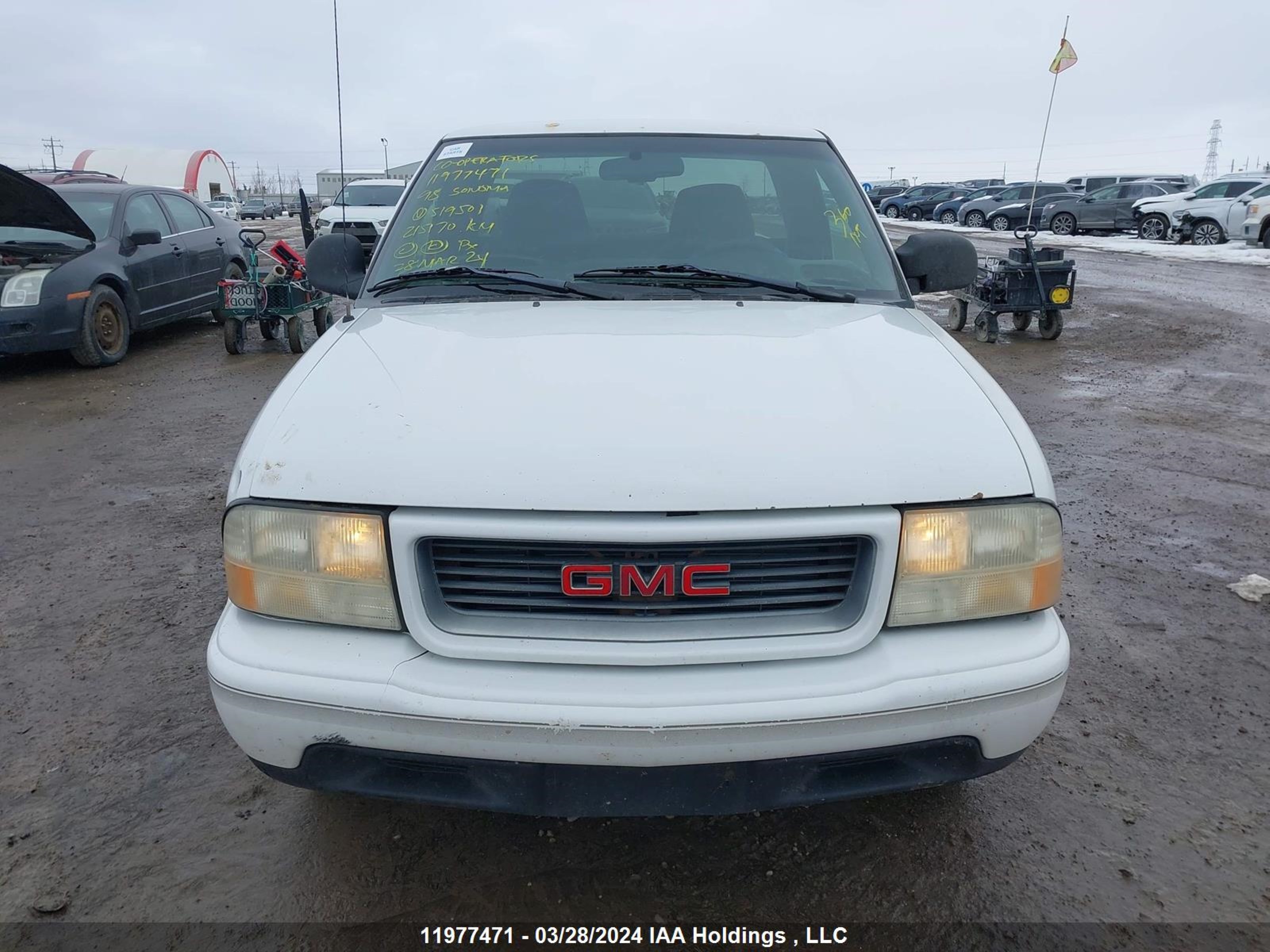 Photo 11 VIN: 1GTCS19X4WK519501 - GMC SONOMA 