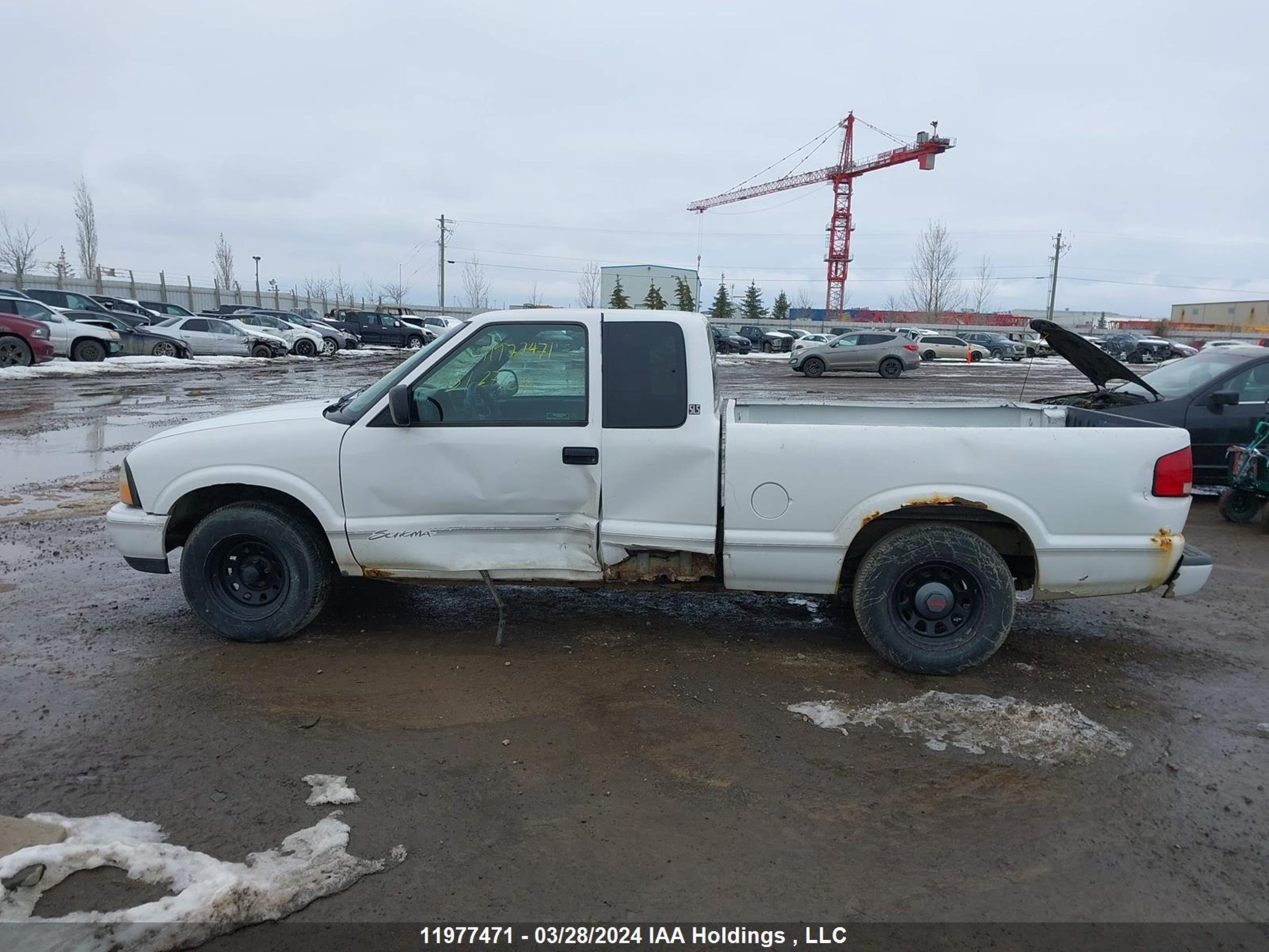 Photo 13 VIN: 1GTCS19X4WK519501 - GMC SONOMA 