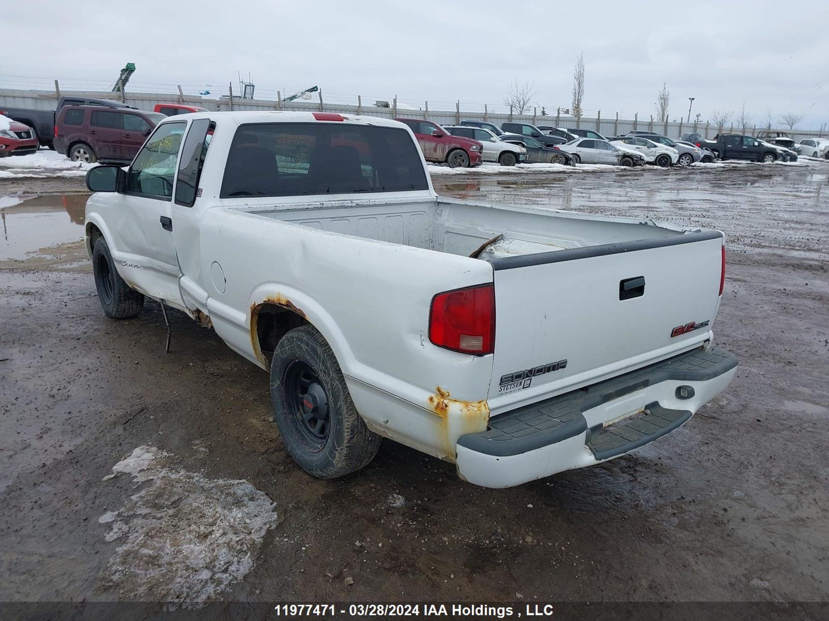 Photo 2 VIN: 1GTCS19X4WK519501 - GMC SONOMA 