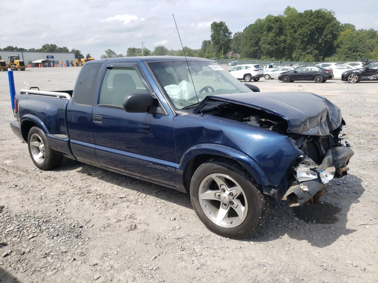 Photo 3 VIN: 1GTCS19X838128960 - GMC SONOMA 