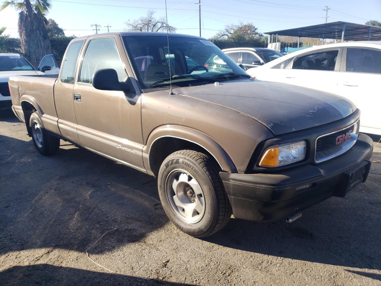 Photo 3 VIN: 1GTCS19X9V8511826 - GMC SONOMA 