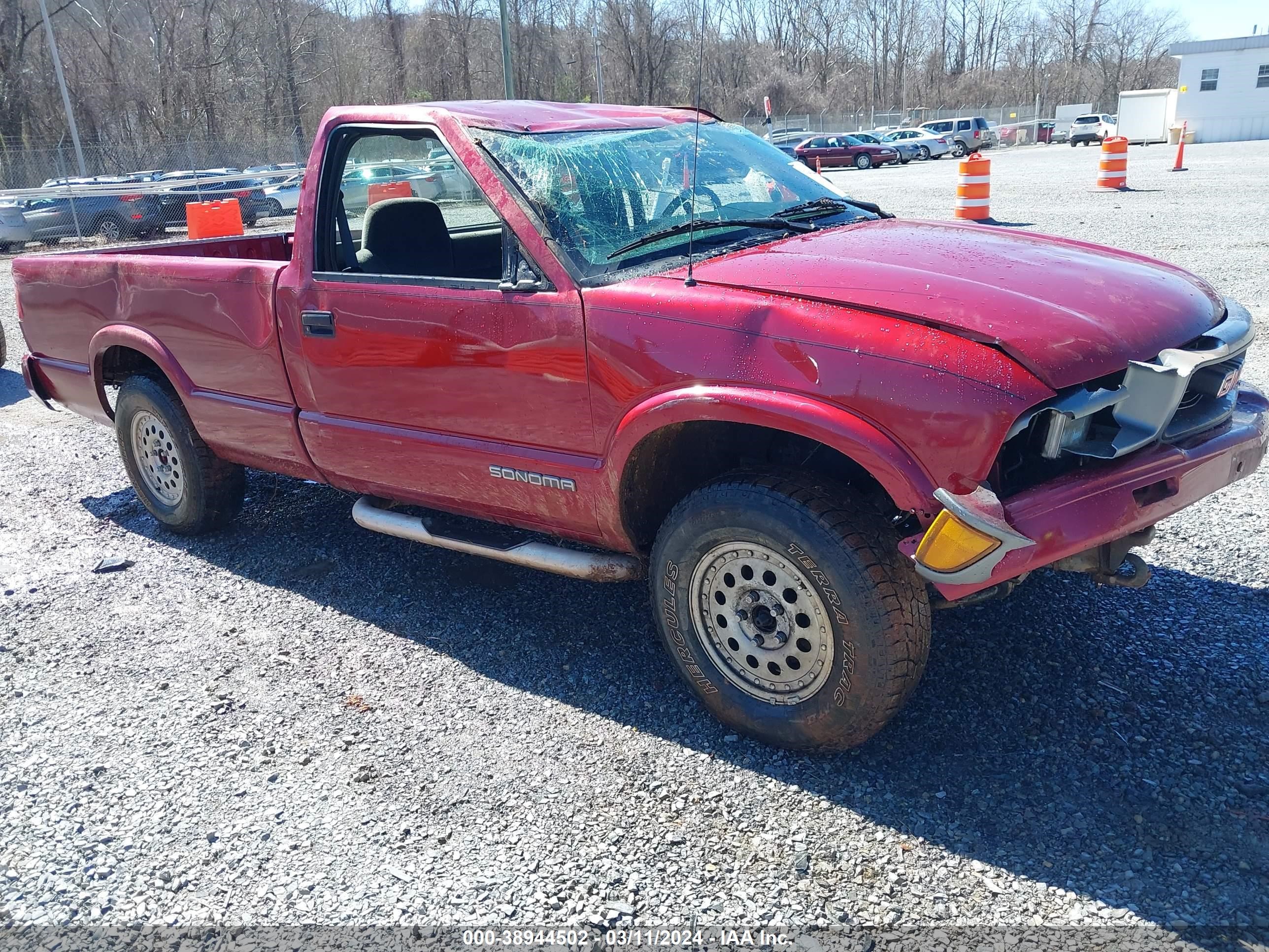 Photo 0 VIN: 1GTCT14Z1R8532620 - GMC SONOMA 