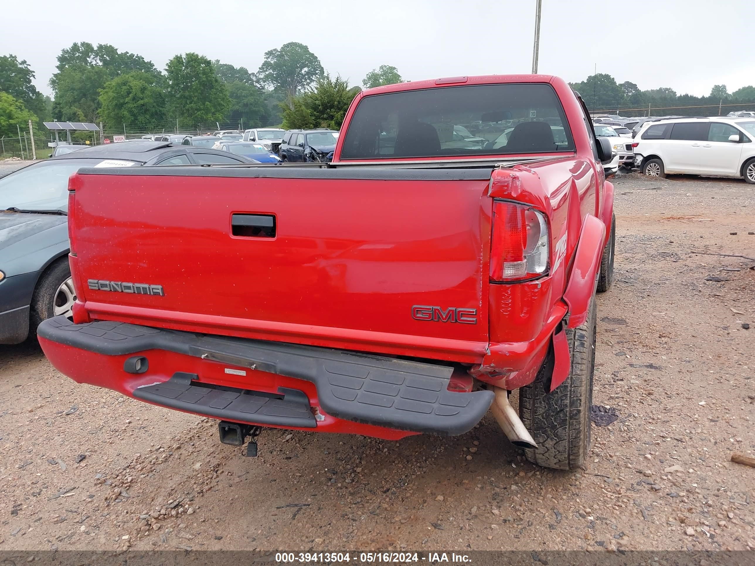 Photo 15 VIN: 1GTCT19W018144958 - GMC SONOMA 