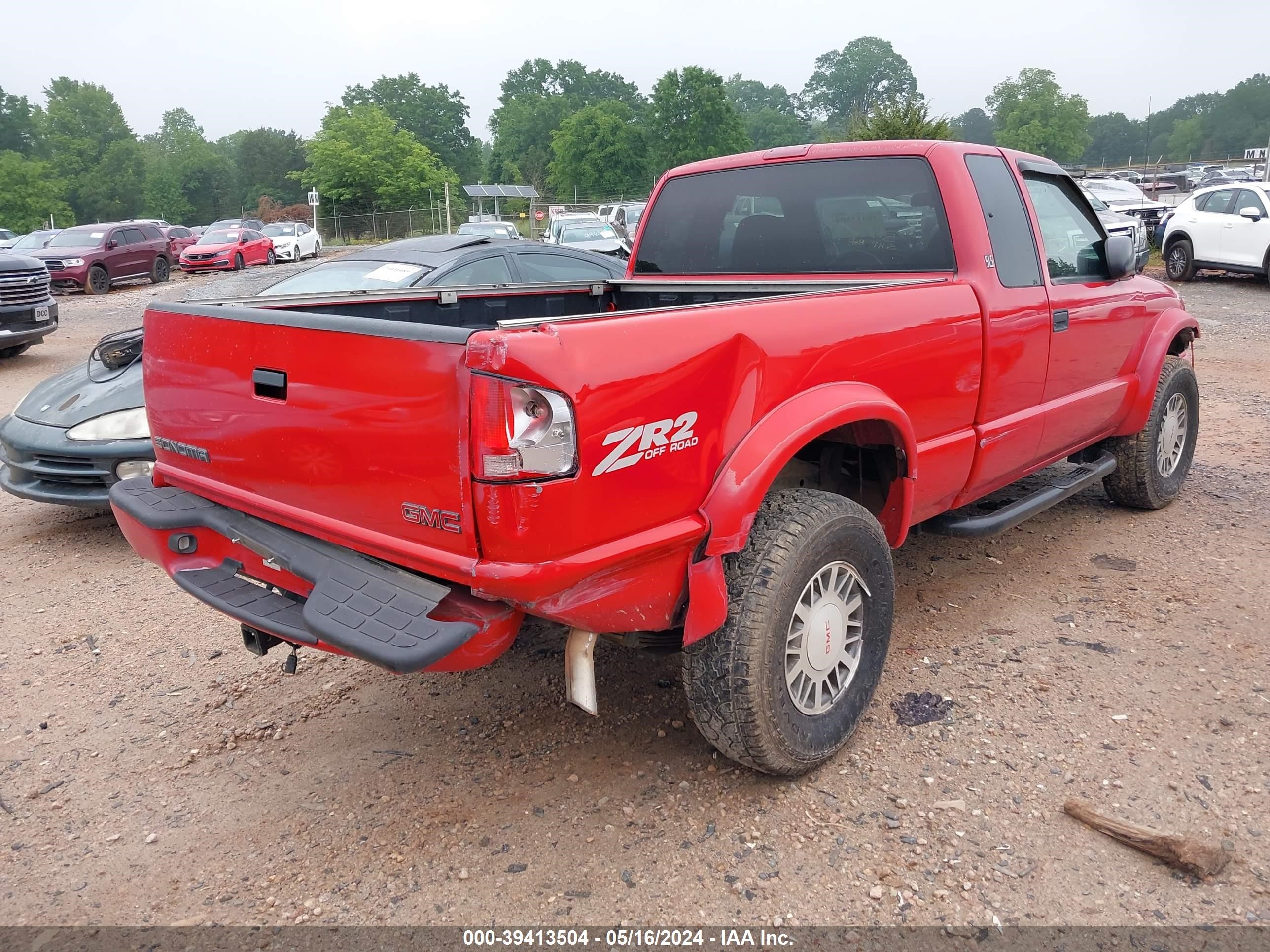 Photo 3 VIN: 1GTCT19W018144958 - GMC SONOMA 