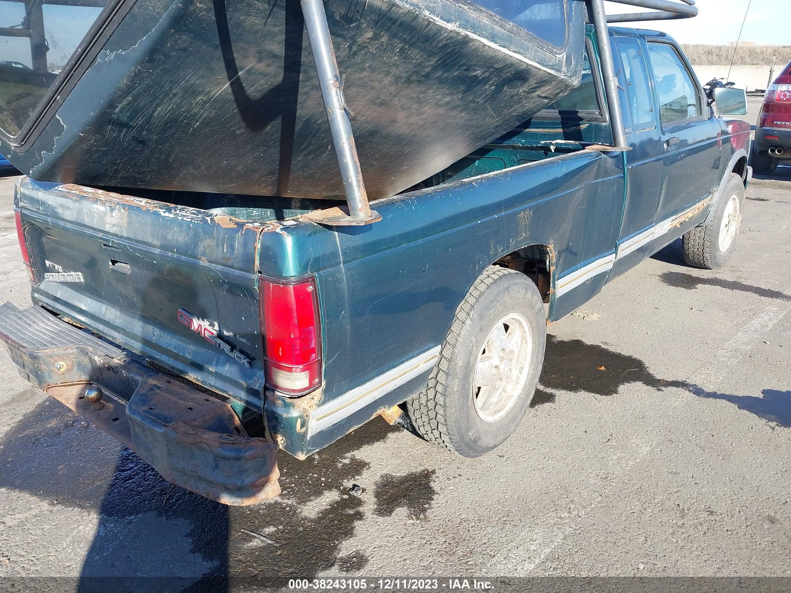 Photo 5 VIN: 1GTCT19W0P8515755 - GMC SONOMA 