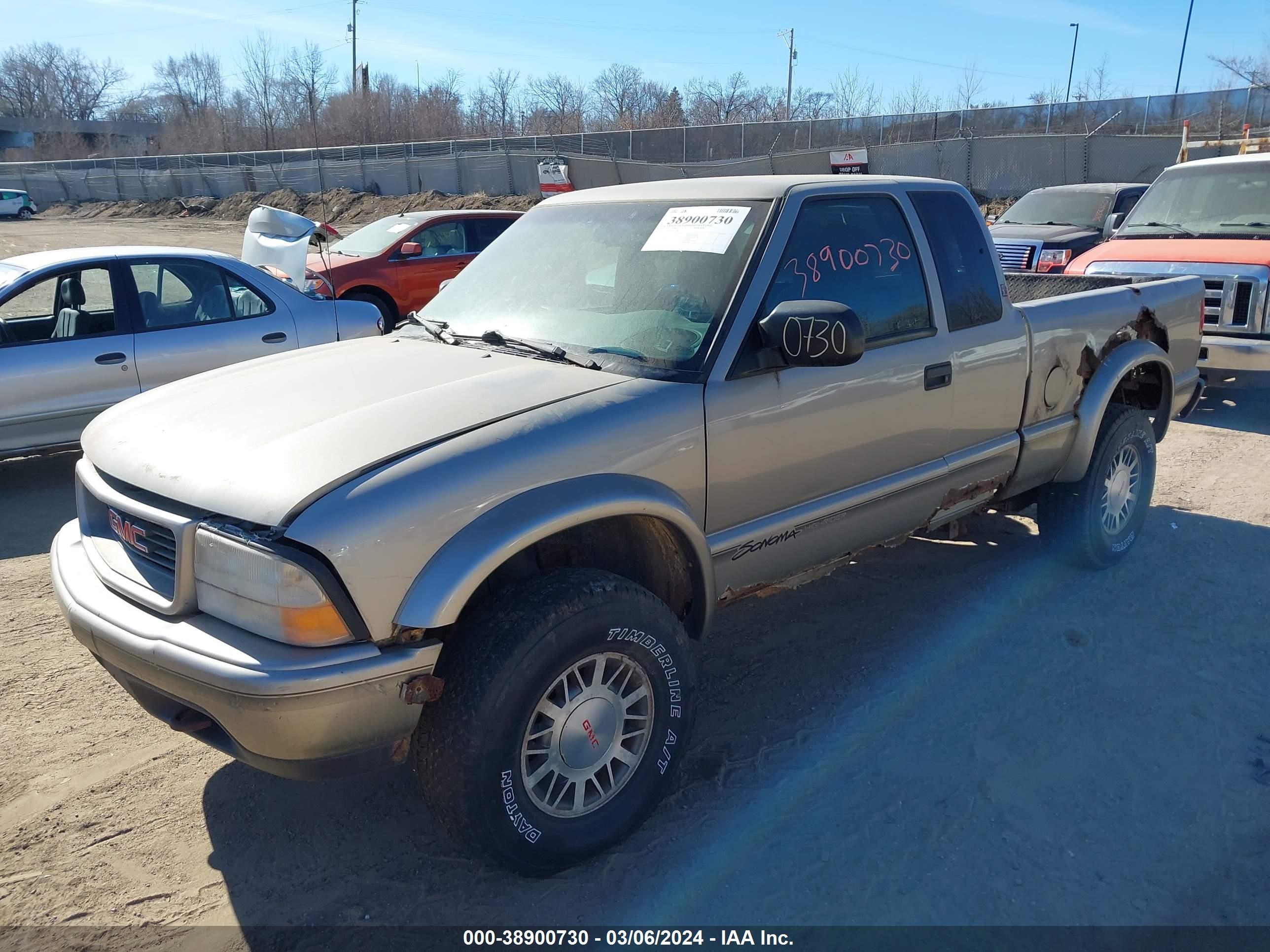 Photo 1 VIN: 1GTCT19W2X8534985 - GMC SONOMA 