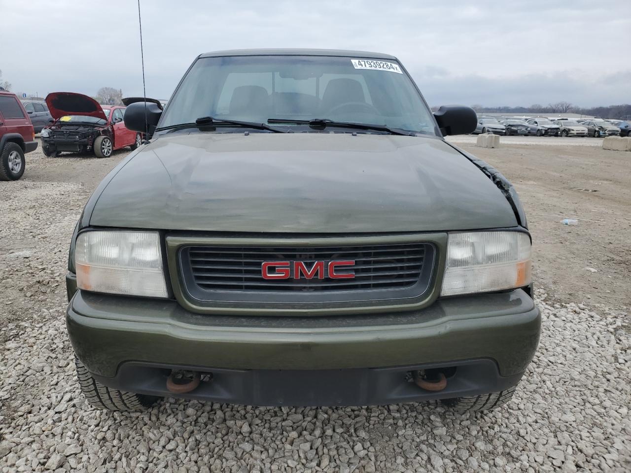 Photo 4 VIN: 1GTCT19W418119139 - GMC SONOMA 