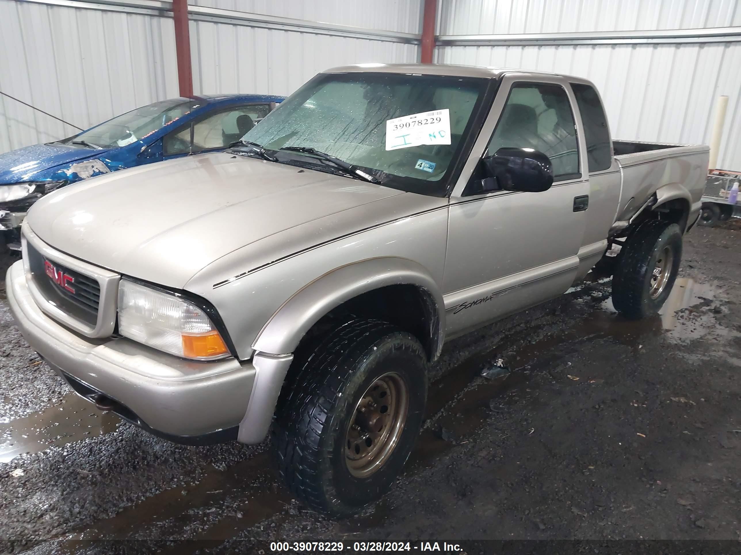 Photo 1 VIN: 1GTCT19W5X8501009 - GMC SONOMA 