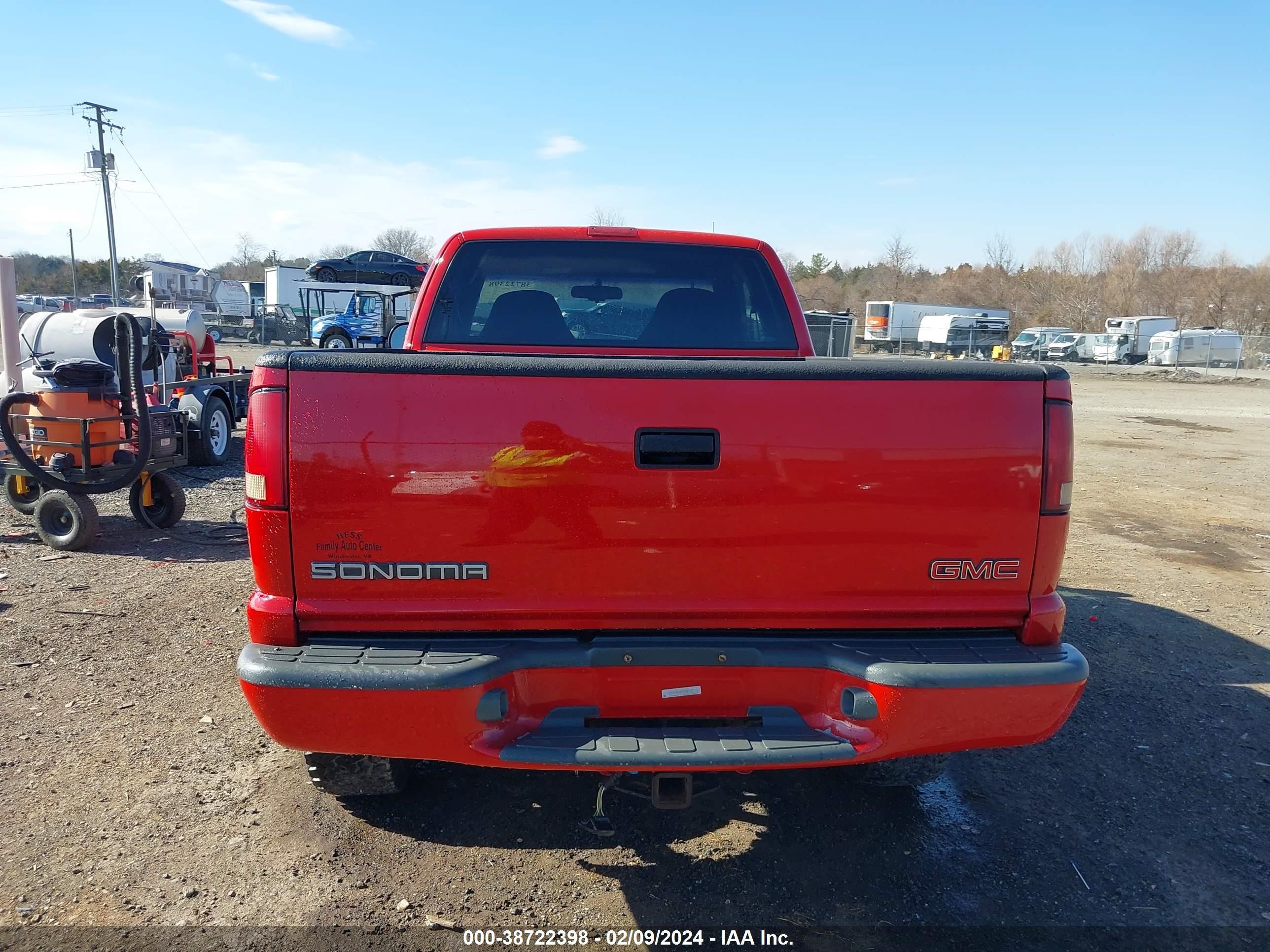 Photo 15 VIN: 1GTCT19W8X8529113 - GMC SONOMA 