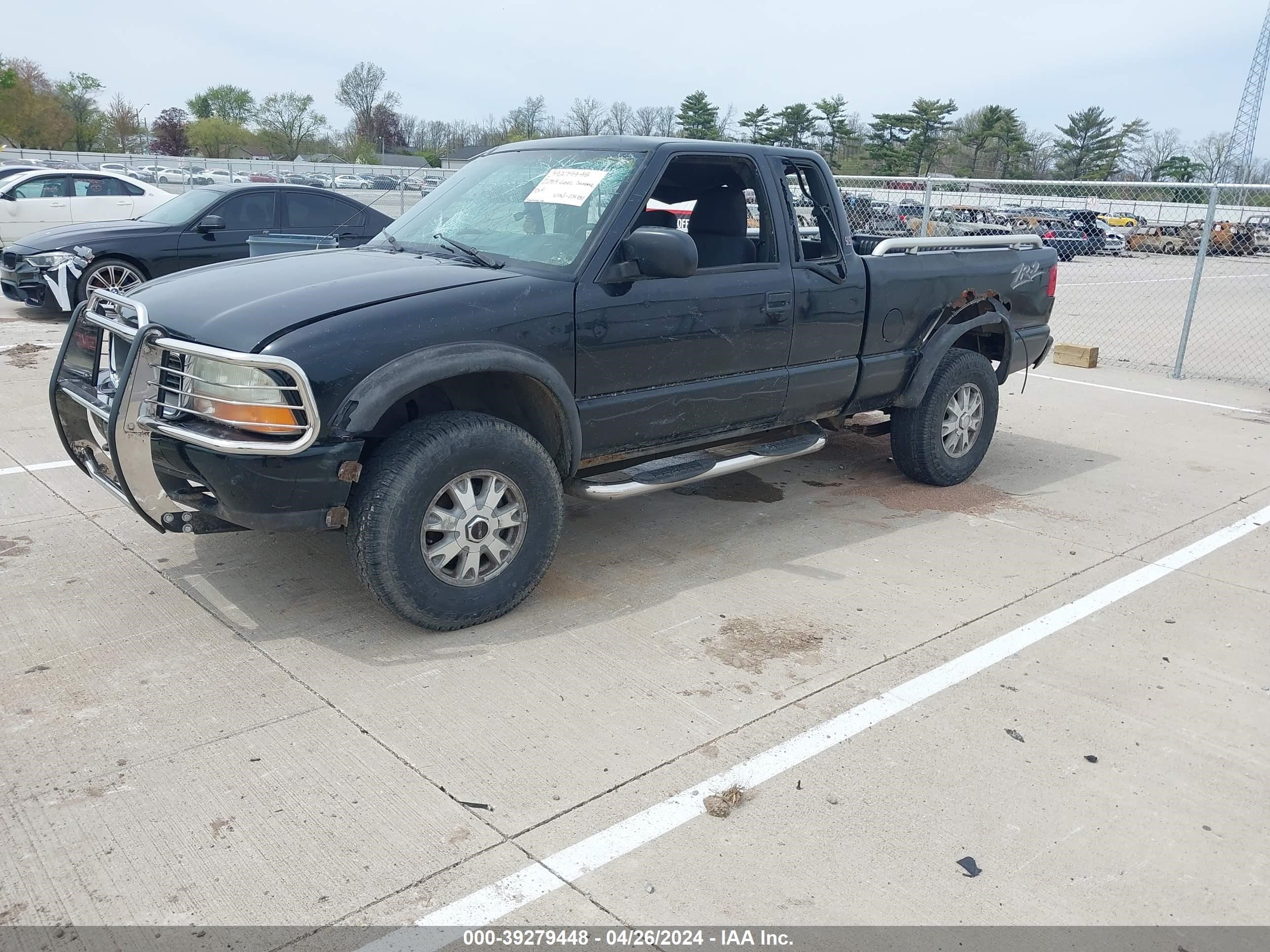 Photo 1 VIN: 1GTCT19X138231781 - GMC SONOMA 