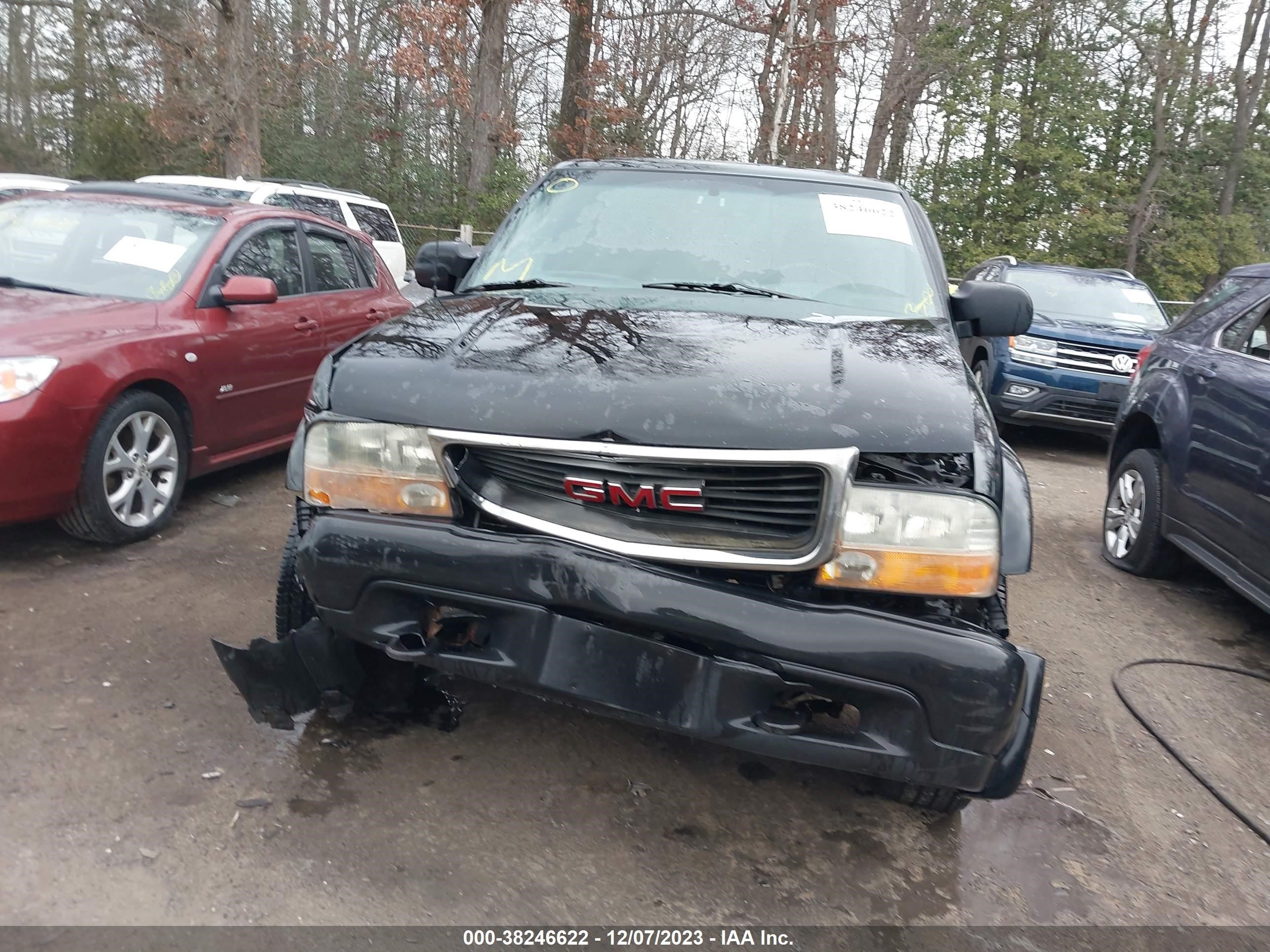 Photo 11 VIN: 1GTCT19X238217355 - GMC SONOMA 