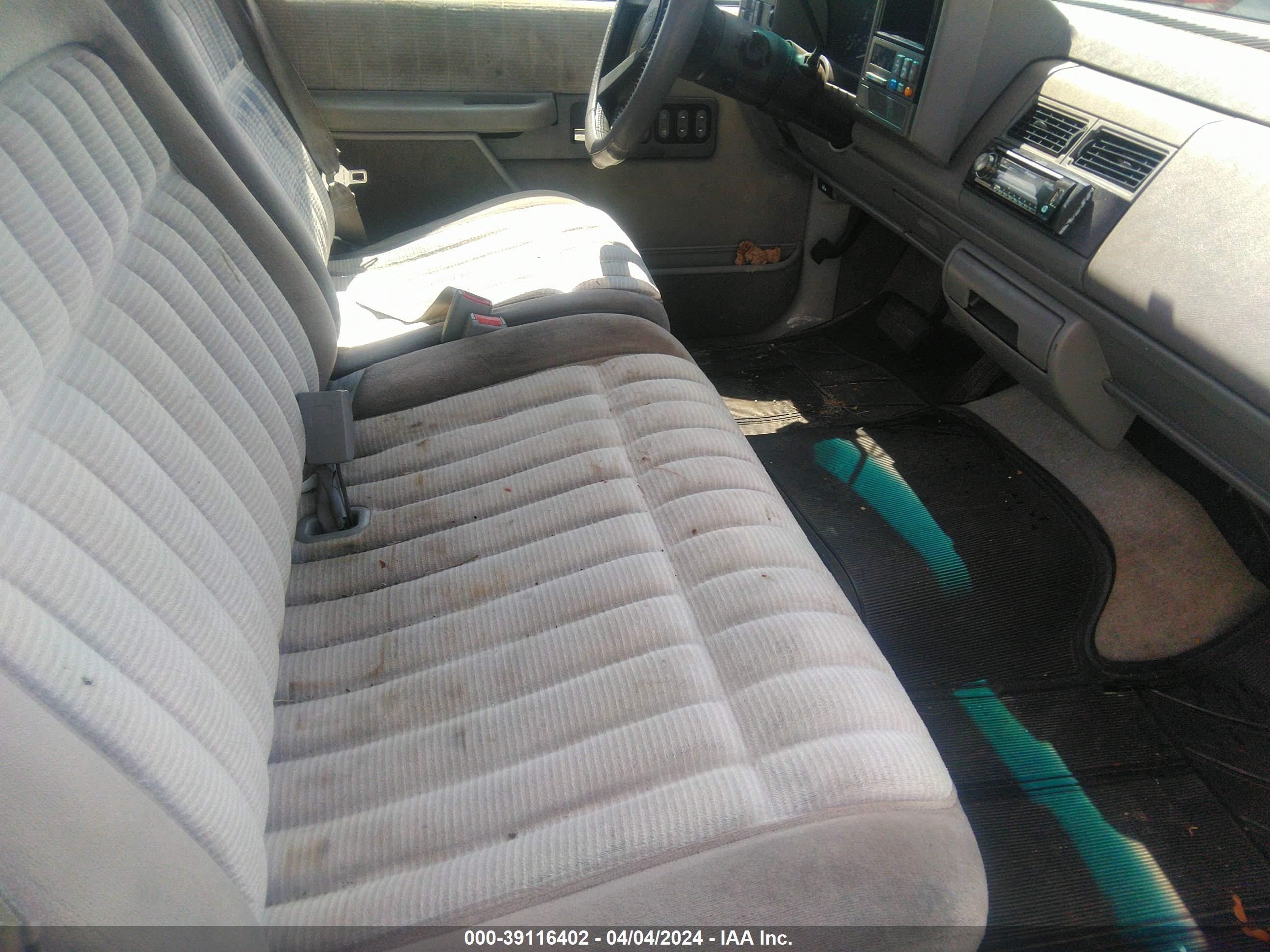 Photo 4 VIN: 1GTDC14H4PZ524532 - GMC SIERRA 