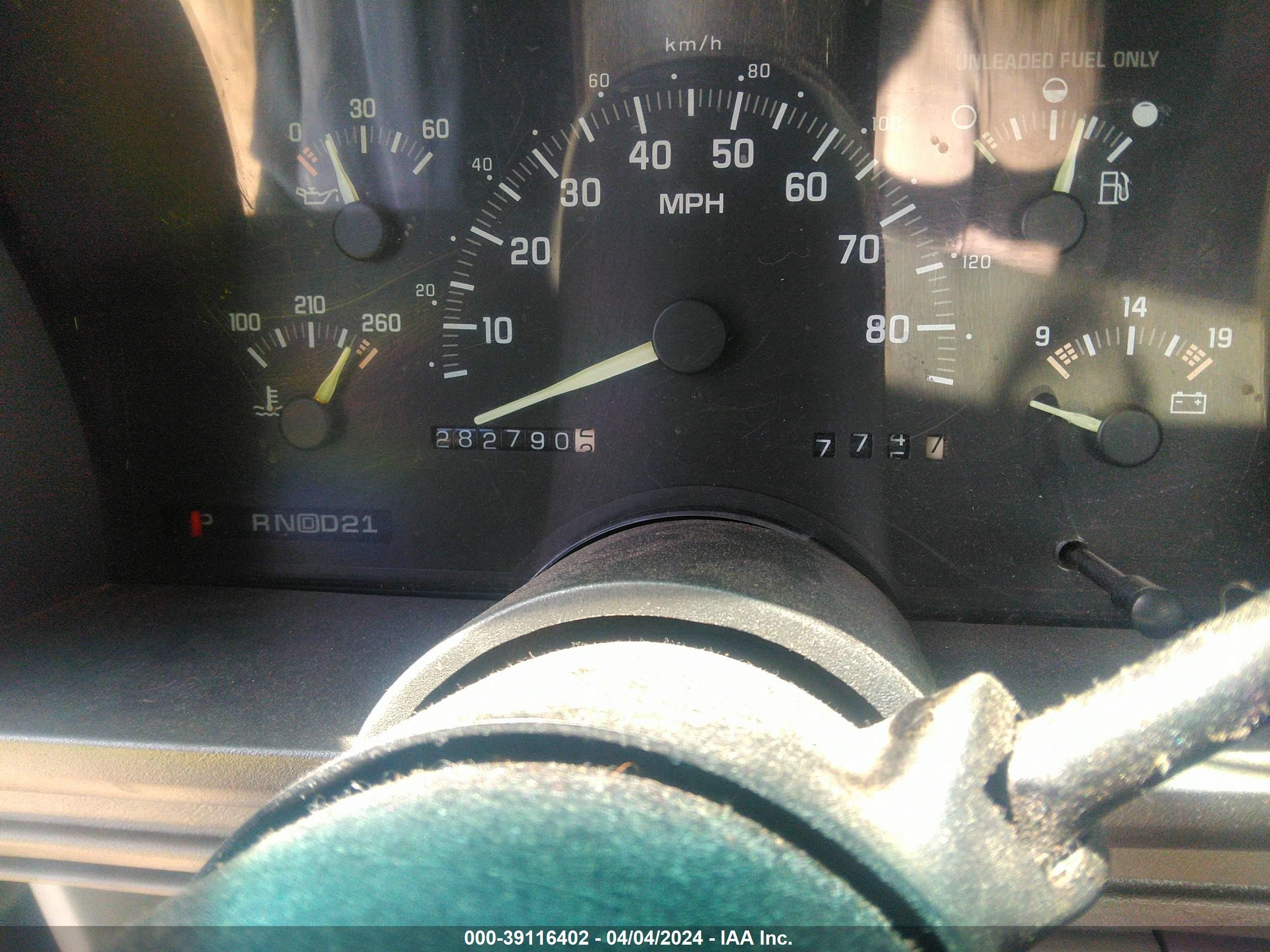 Photo 6 VIN: 1GTDC14H4PZ524532 - GMC SIERRA 