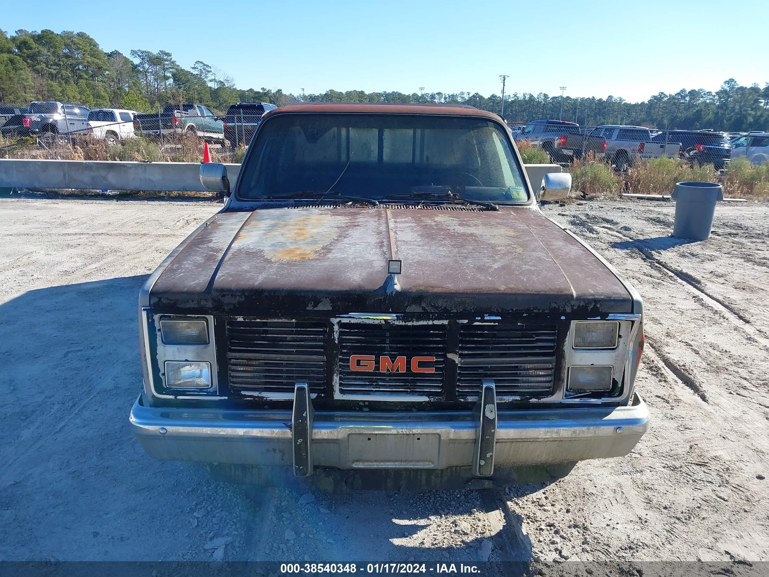 Photo 5 VIN: 1GTDC14H8GF702380 - GMC NULL 