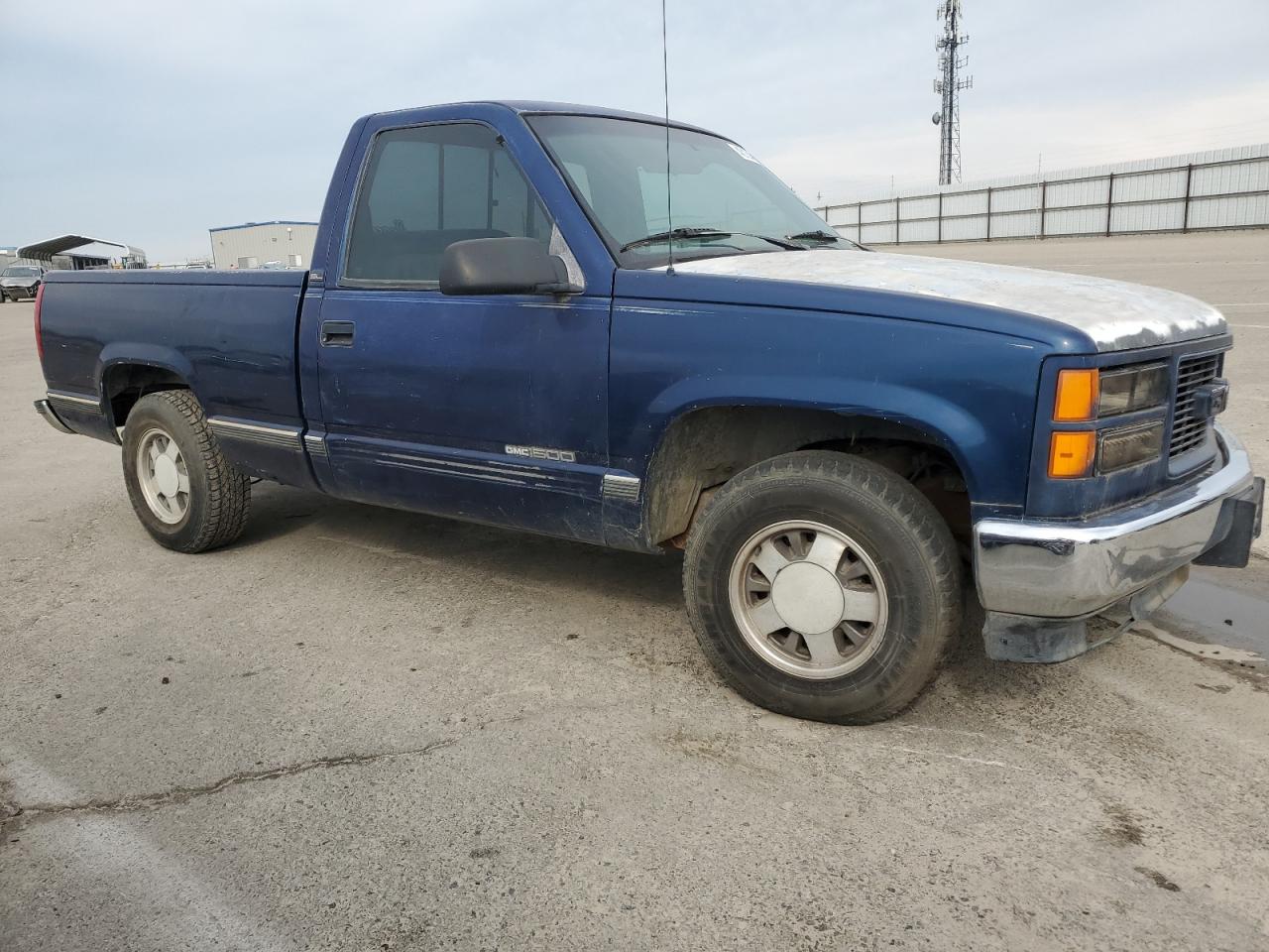 Photo 3 VIN: 1GTDC14Z1RZ507909 - GMC SIERRA 