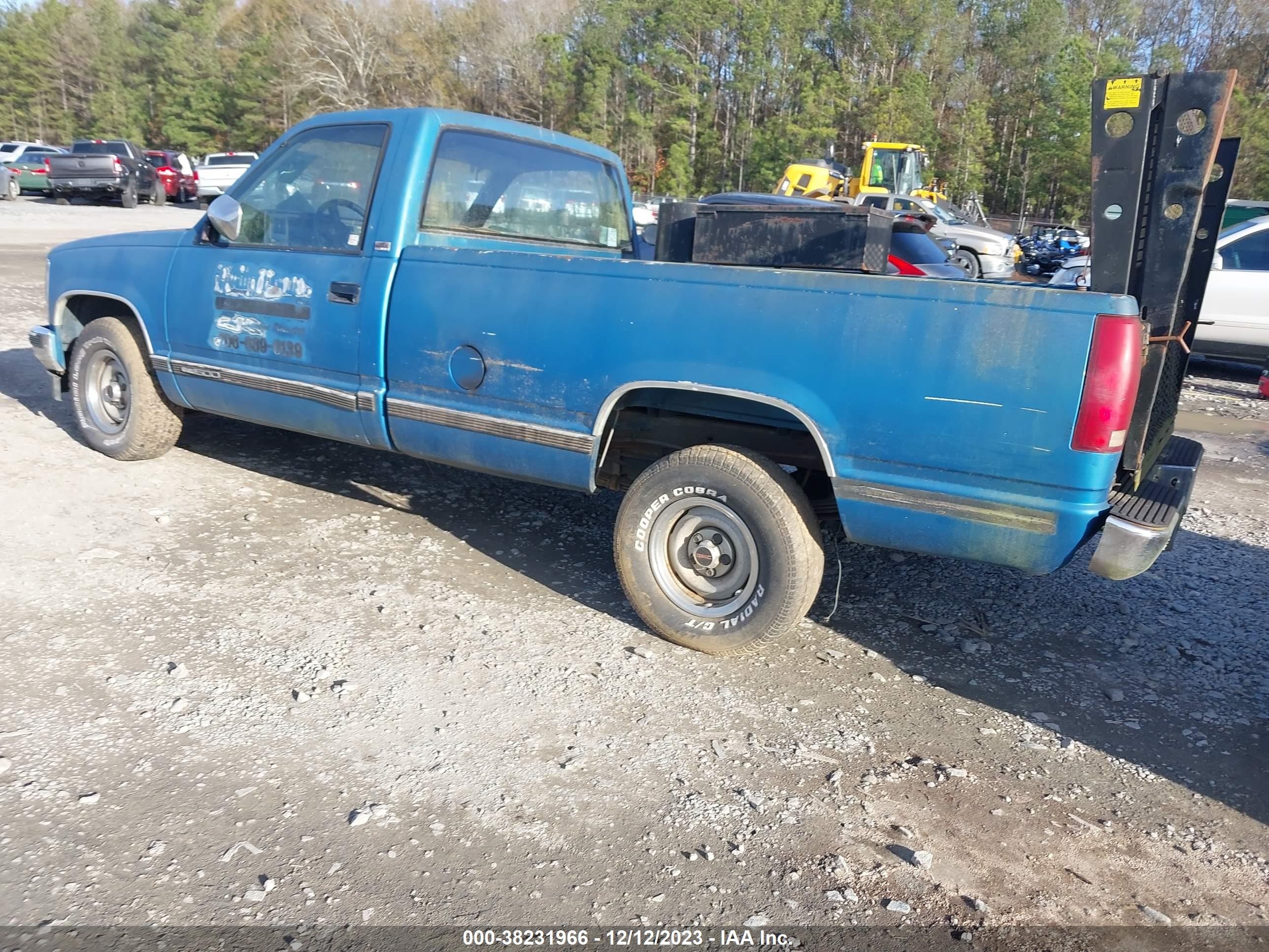 Photo 2 VIN: 1GTDC14Z8LE542395 - GMC SIERRA 