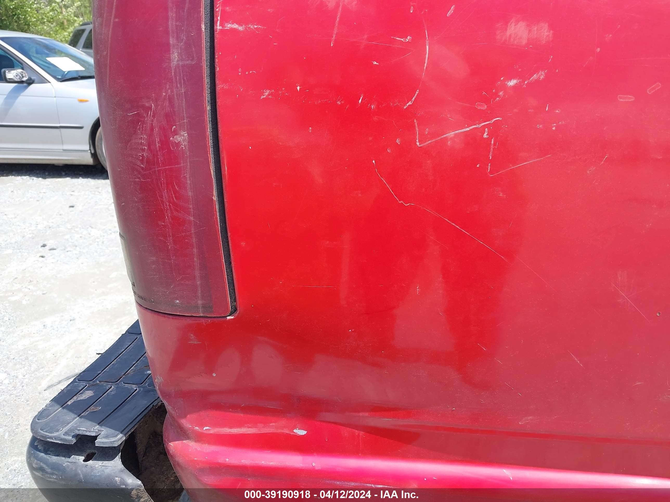 Photo 12 VIN: 1GTDC14Z9PZ526236 - GMC SIERRA 