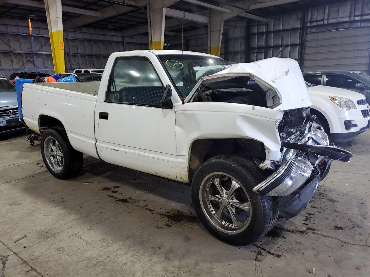 Photo 3 VIN: 1GTDK14K5MZ517857 - GMC SIERRA 