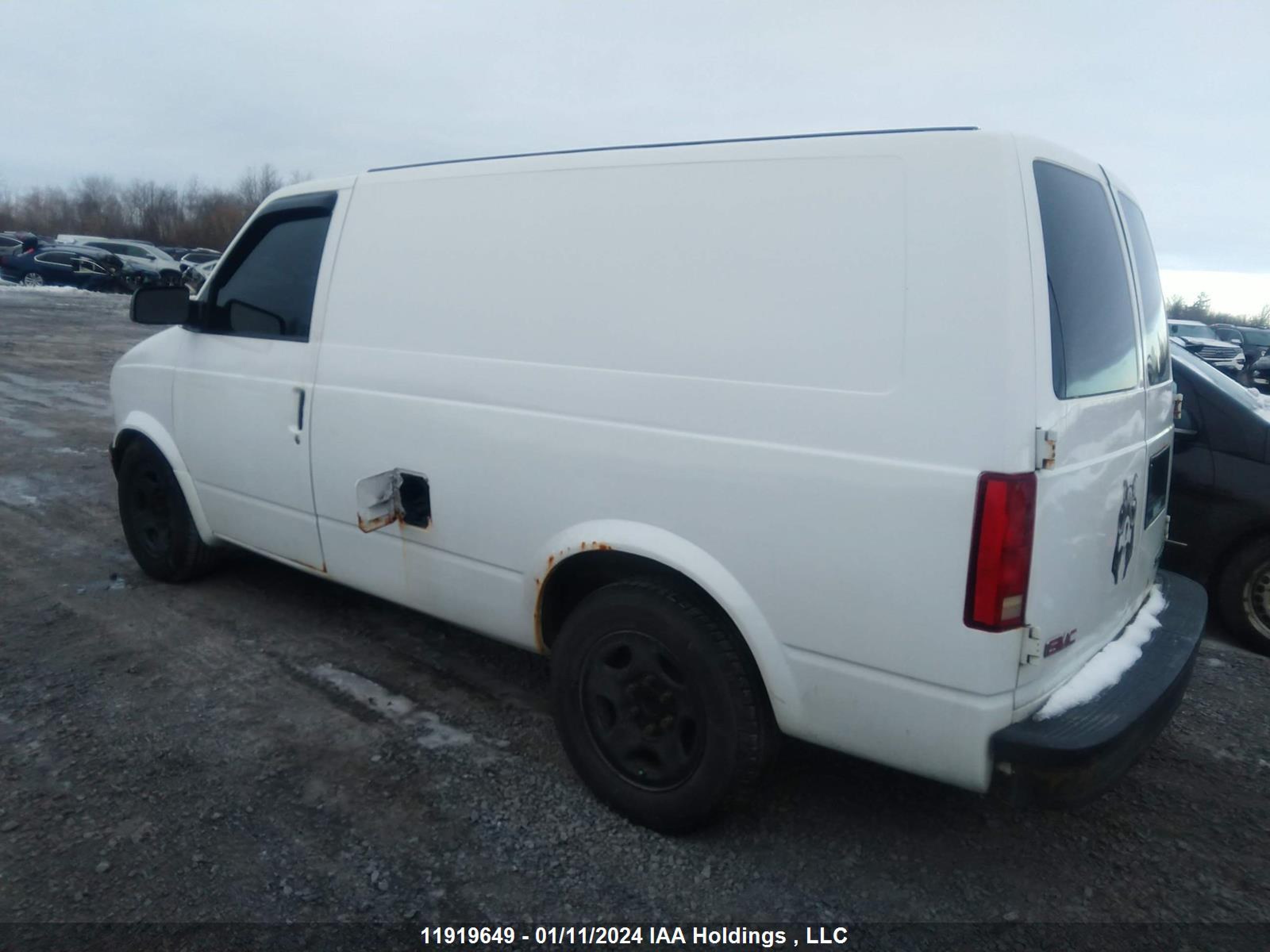 Photo 2 VIN: 1GTDL19X05B506437 - GMC SAFARI 