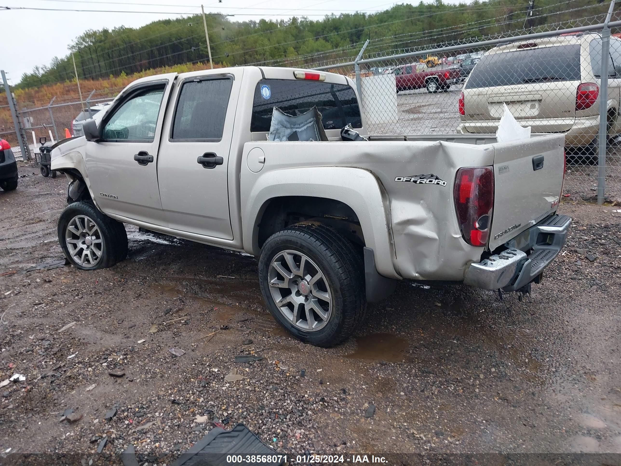 Photo 2 VIN: 1GTDS136048140722 - GMC CANYON 