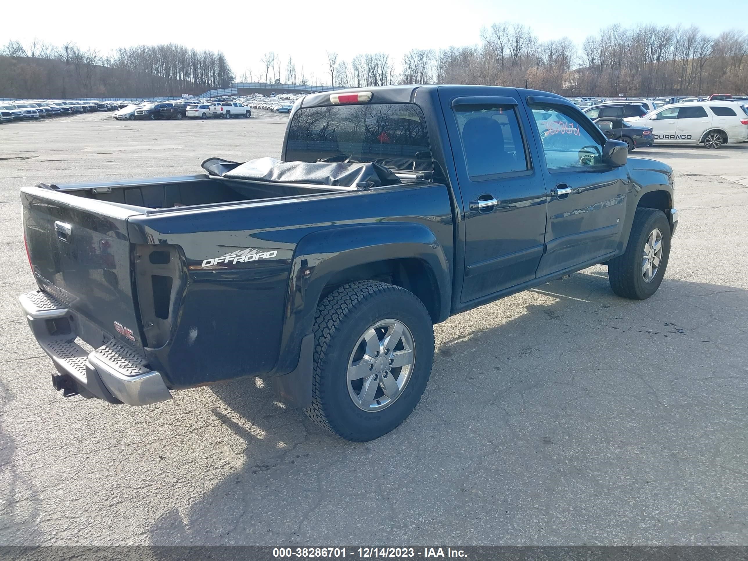 Photo 3 VIN: 1GTDS13E498148885 - GMC CANYON 