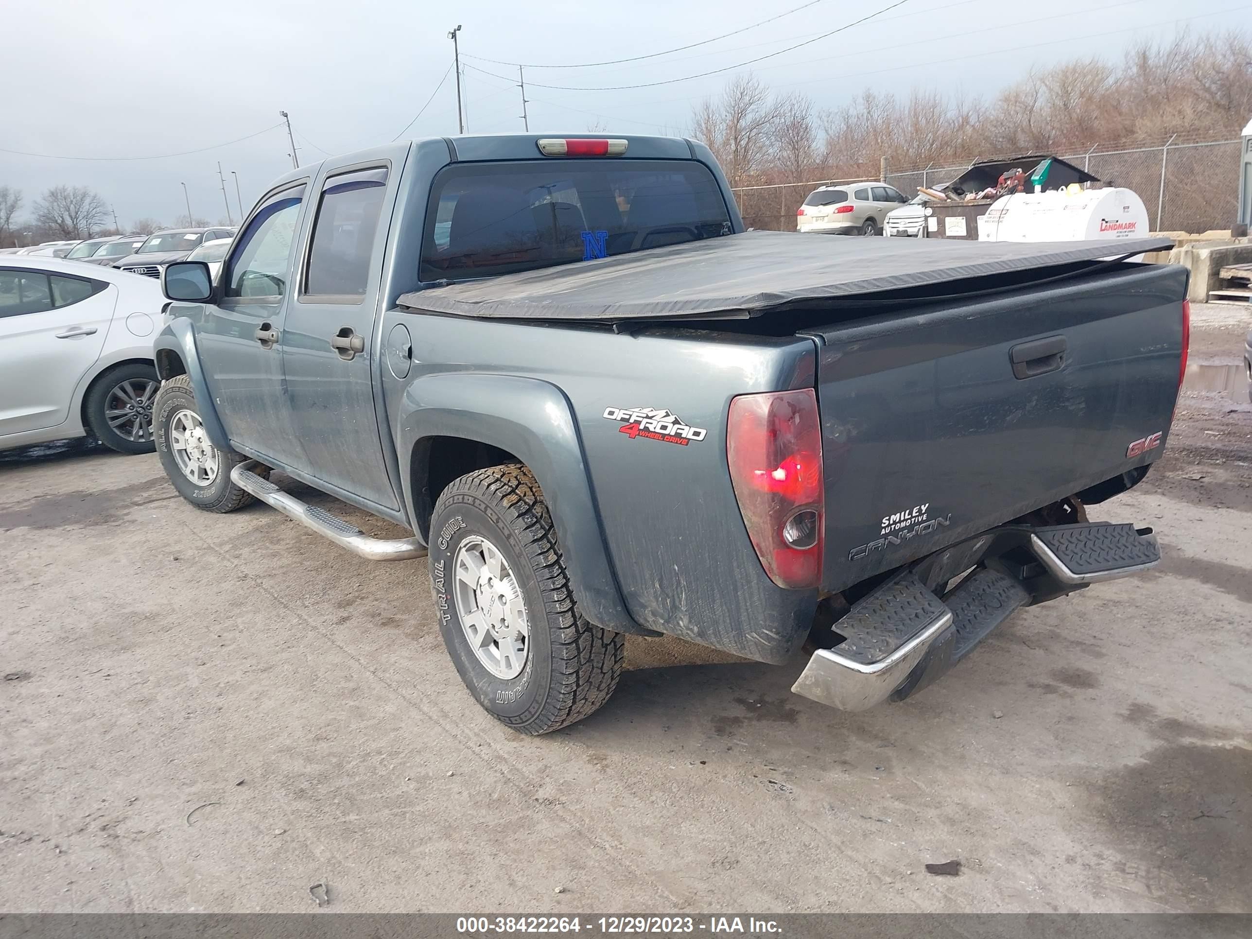 Photo 2 VIN: 1GTDT136268273532 - GMC CANYON 