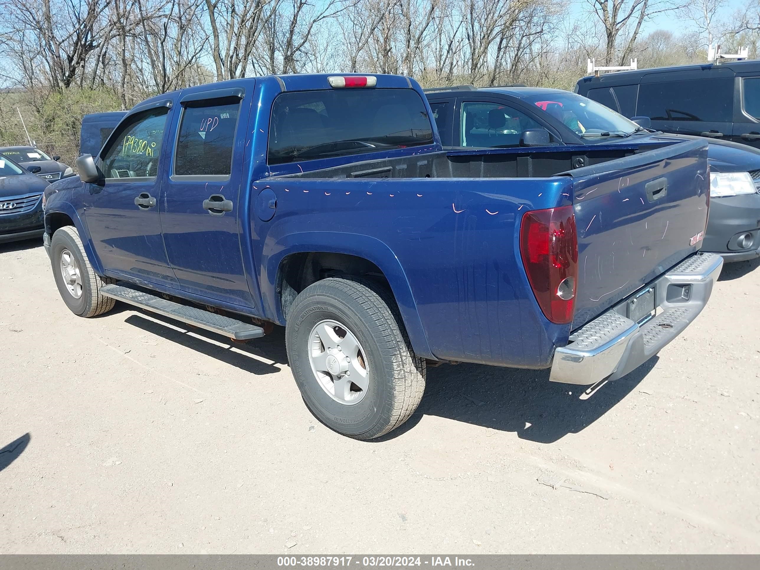 Photo 2 VIN: 1GTDT136558132338 - GMC CANYON 