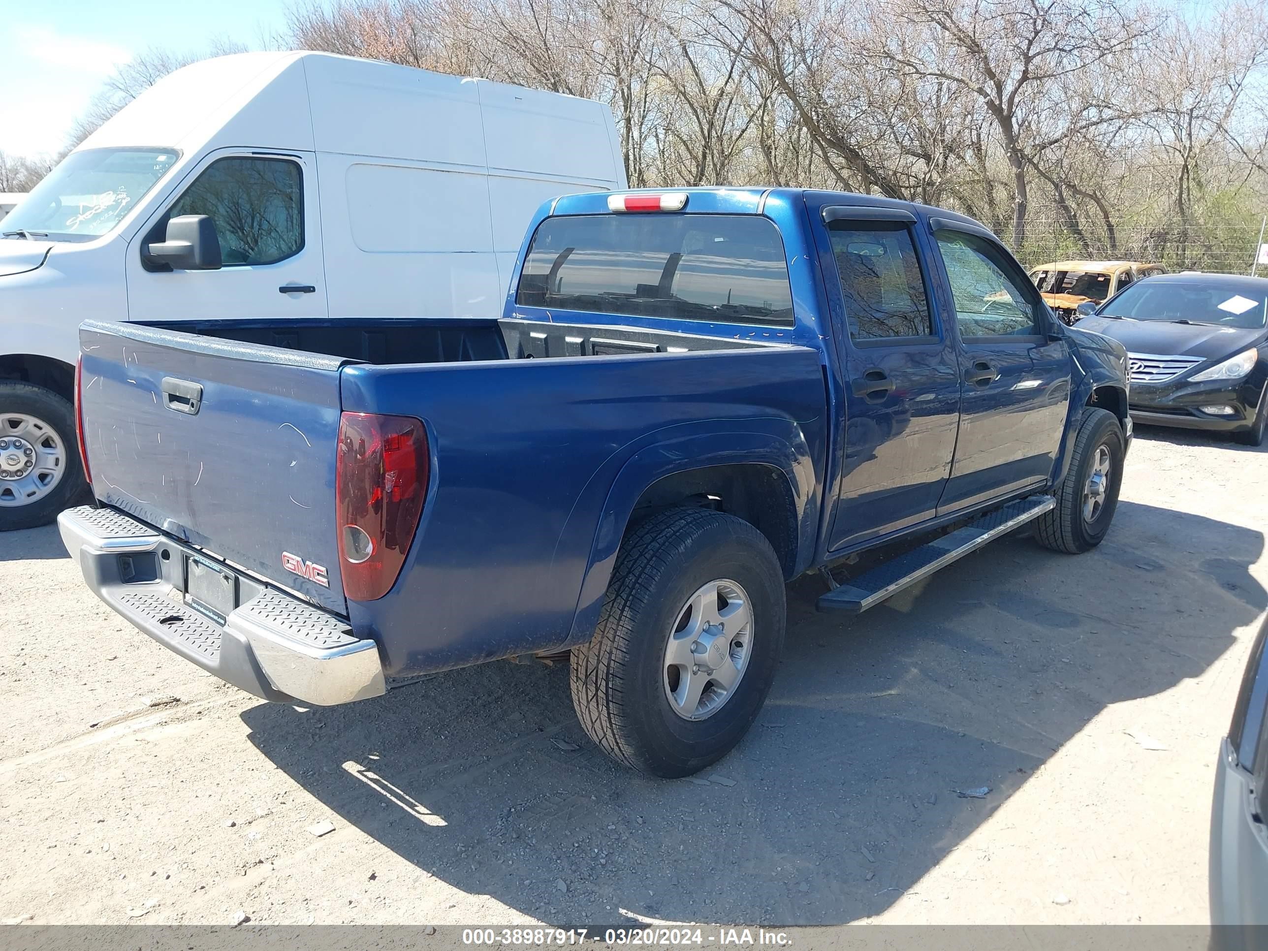 Photo 3 VIN: 1GTDT136558132338 - GMC CANYON 