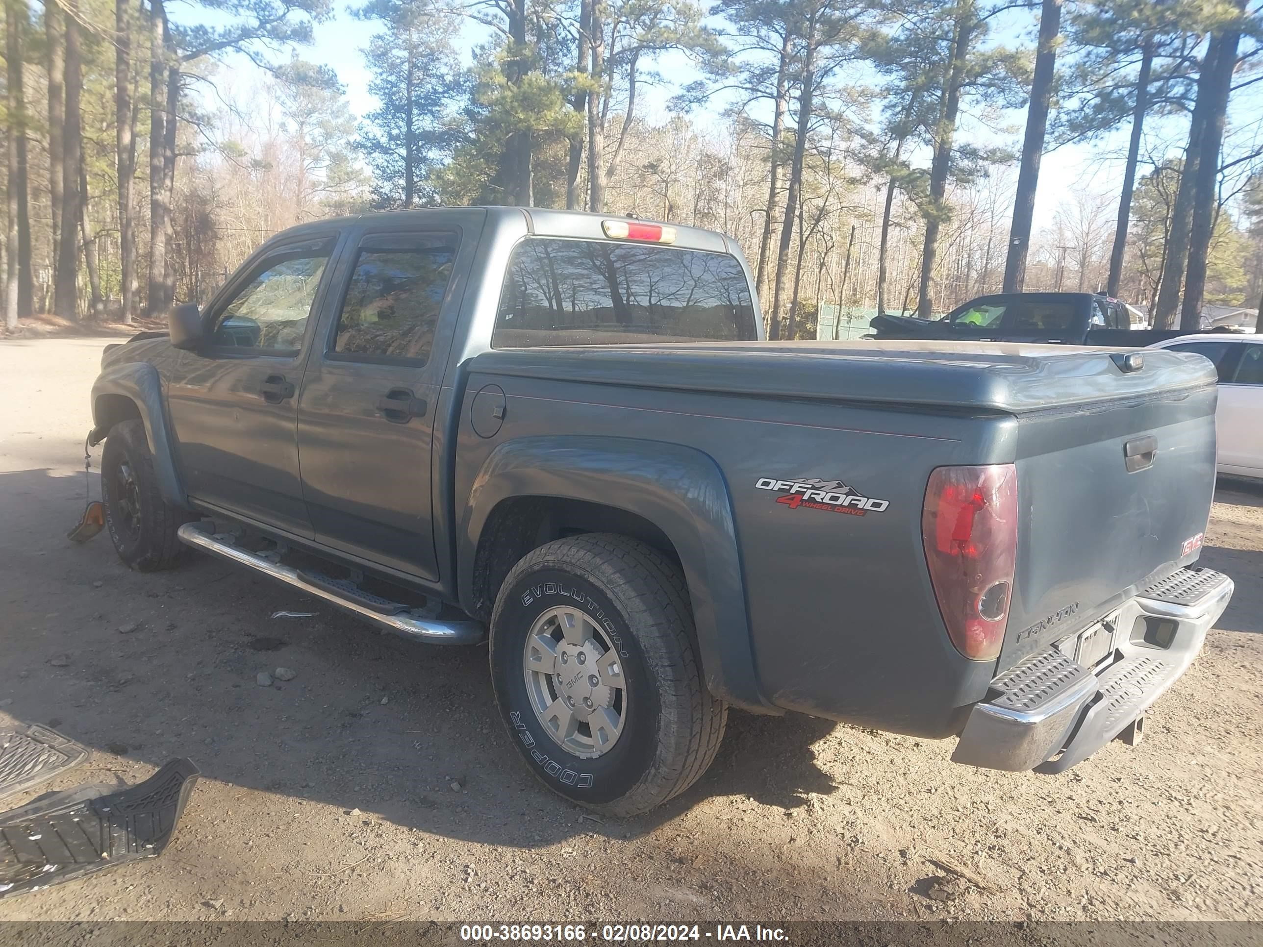 Photo 2 VIN: 1GTDT136568173716 - GMC CANYON 