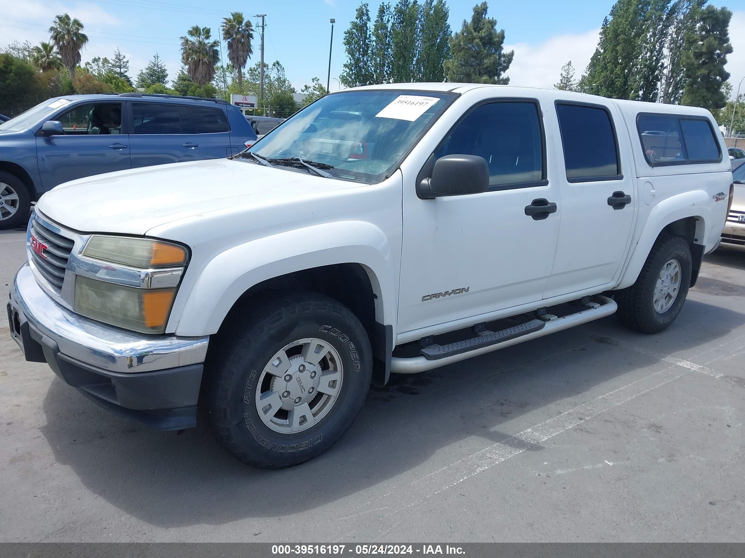 Photo 1 VIN: 1GTDT136658221075 - GMC CANYON 