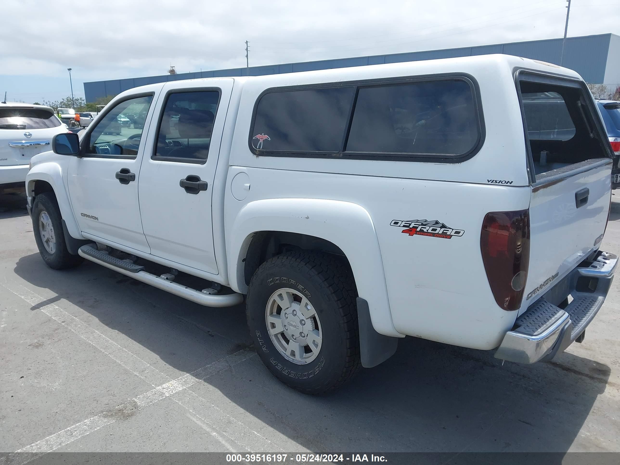 Photo 2 VIN: 1GTDT136658221075 - GMC CANYON 