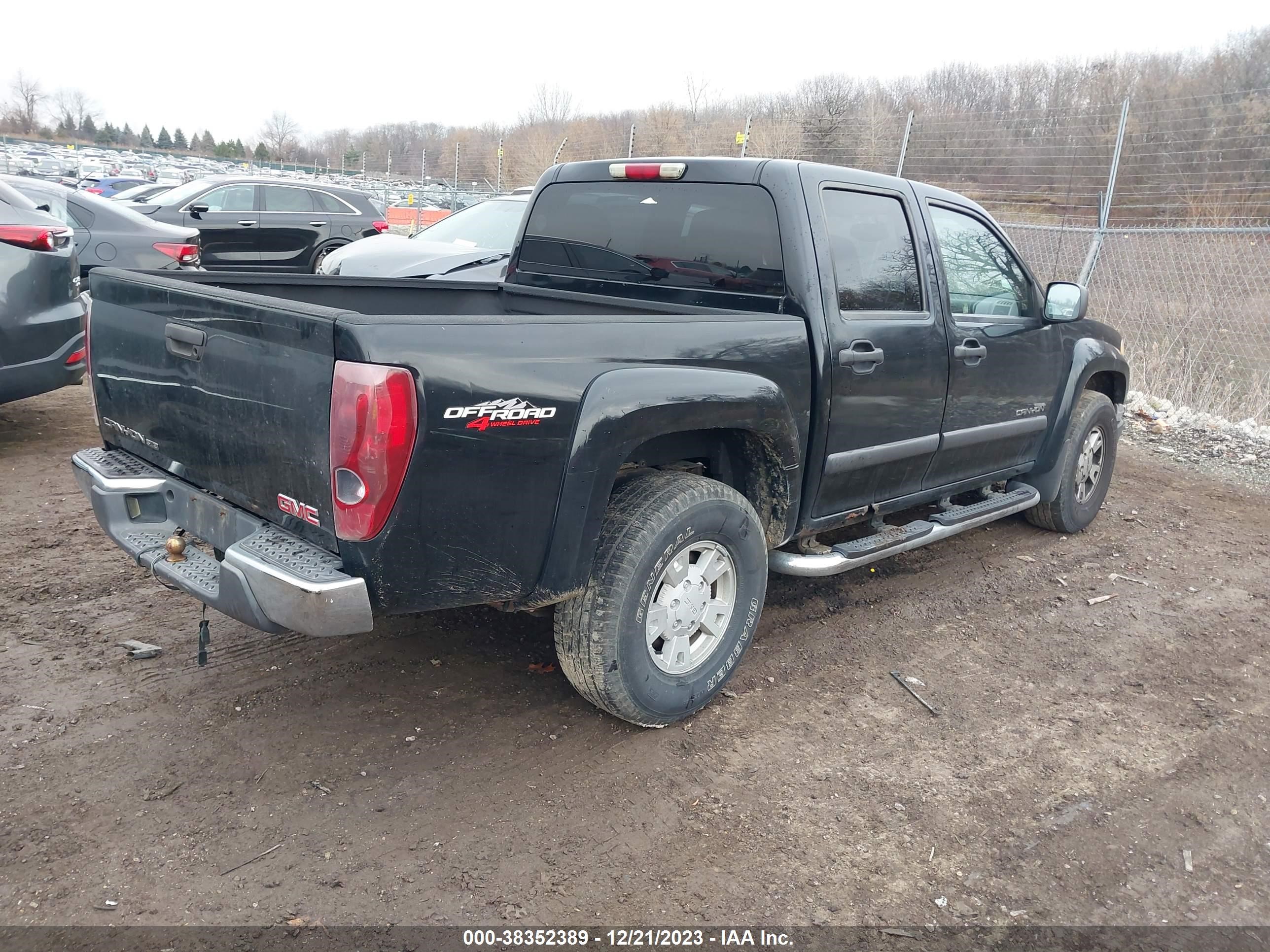 Photo 3 VIN: 1GTDT136X48172798 - GMC CANYON 