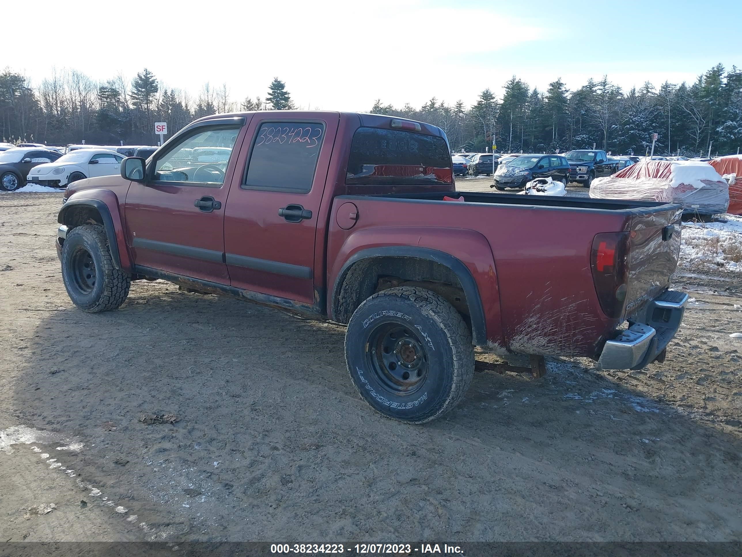 Photo 2 VIN: 1GTDT13E278225070 - GMC CANYON 