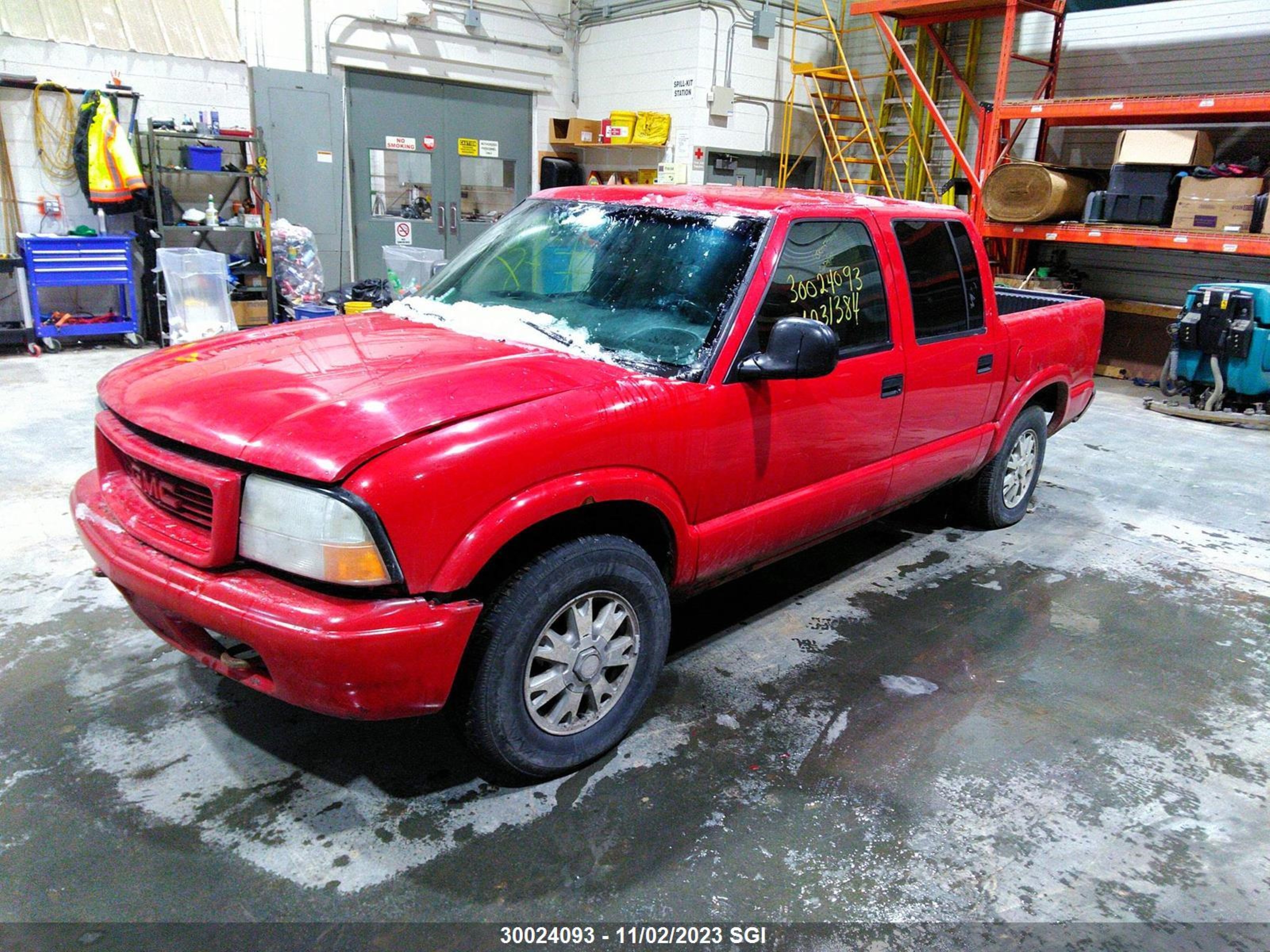 Photo 1 VIN: 1GTDT13W02K207638 - GMC SONOMA 