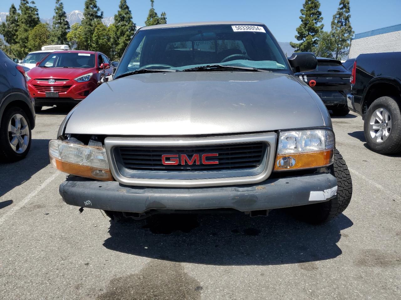 Photo 4 VIN: 1GTDT13W41K170026 - GMC SONOMA 