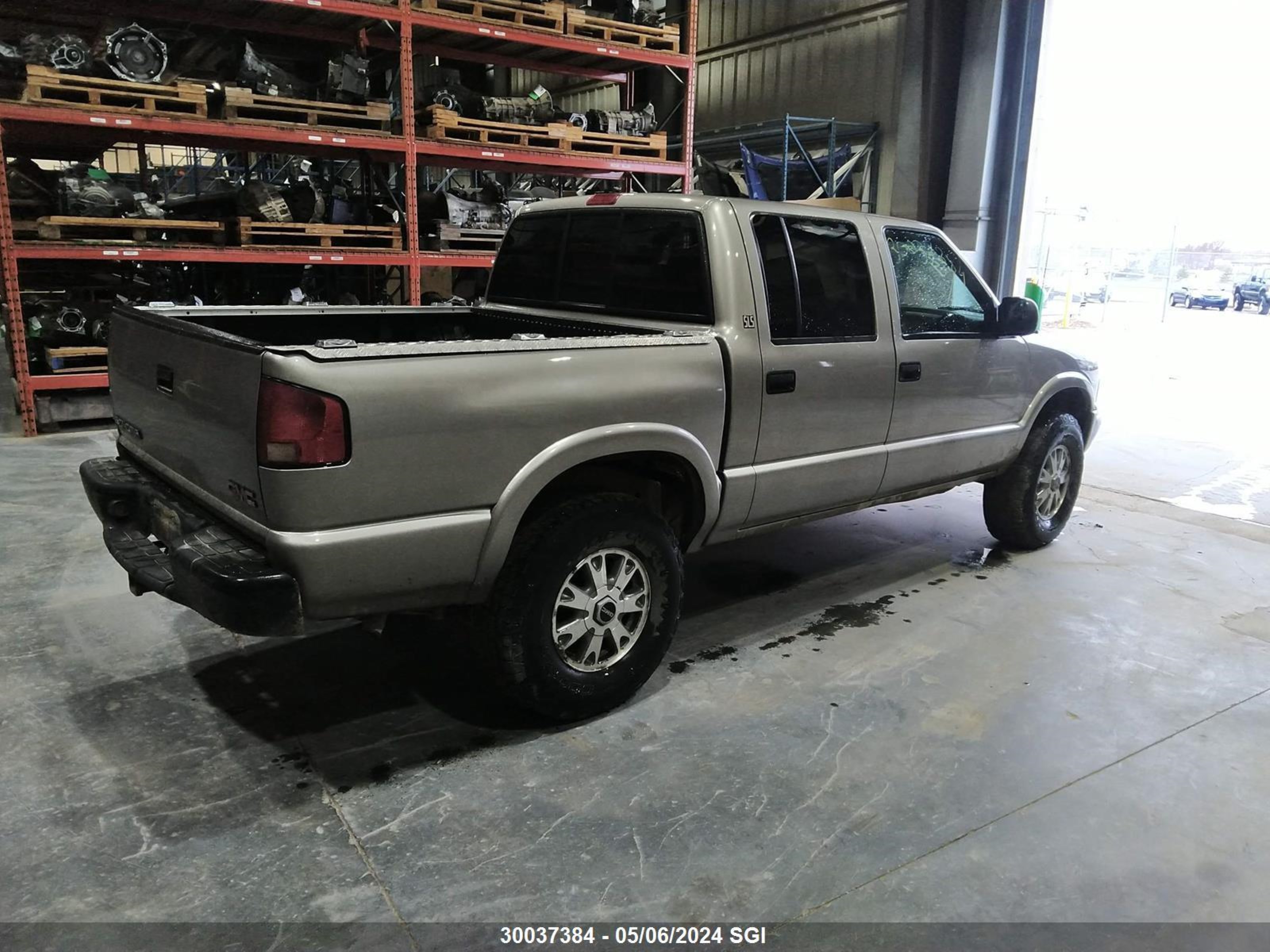 Photo 3 VIN: 1GTDT13WX2K170470 - GMC SONOMA 