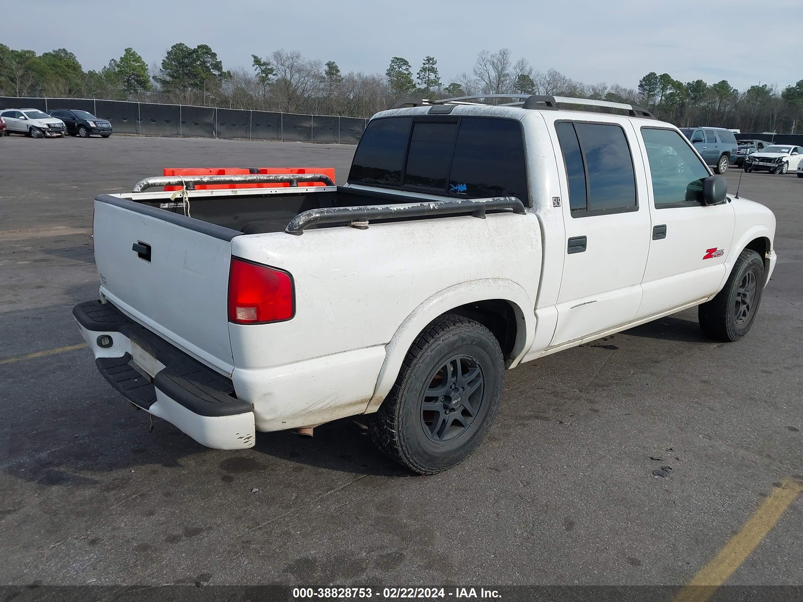 Photo 3 VIN: 1GTDT13X24K103163 - GMC SONOMA 