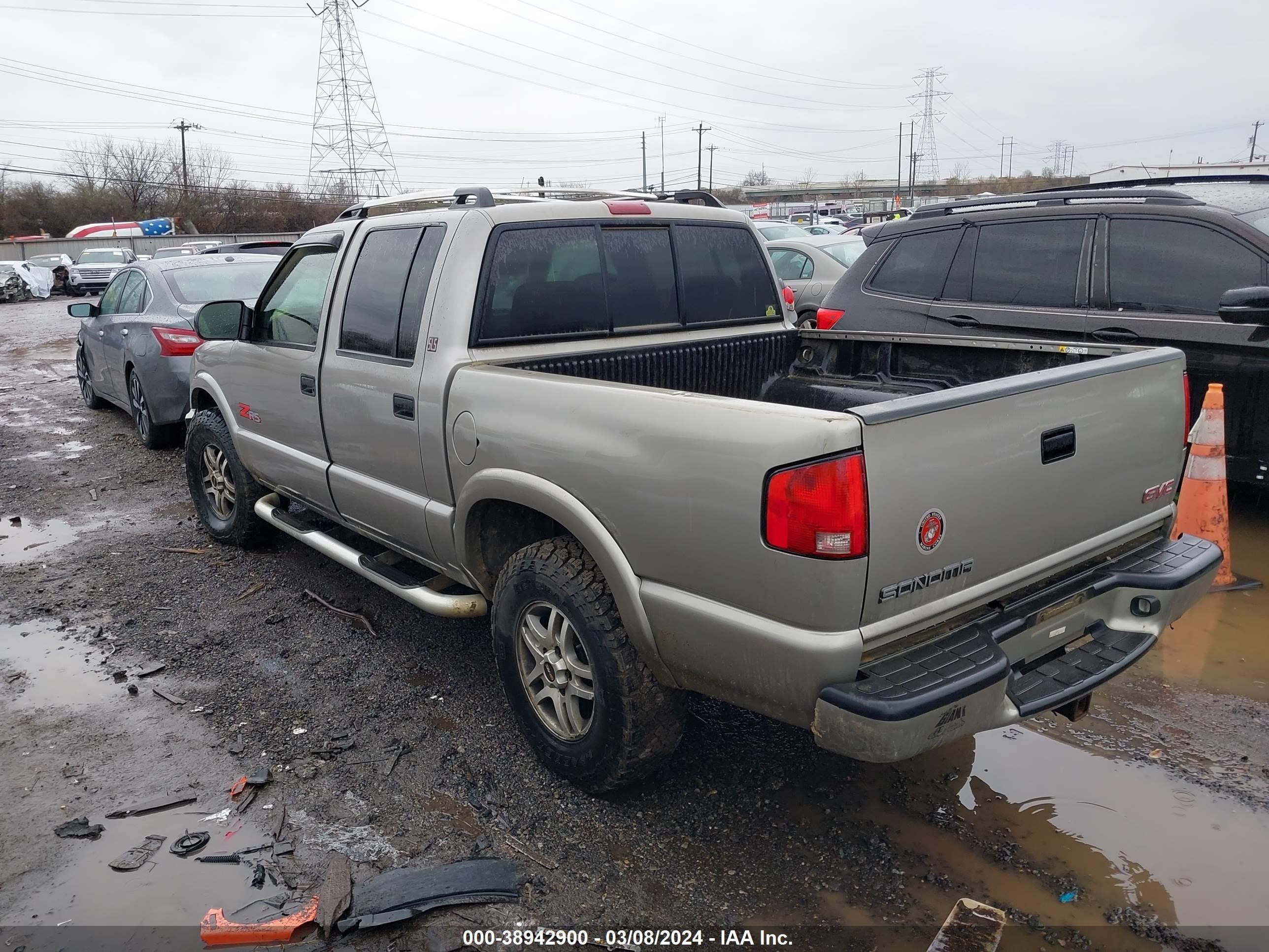 Photo 2 VIN: 1GTDT13X94K138430 - GMC SONOMA 