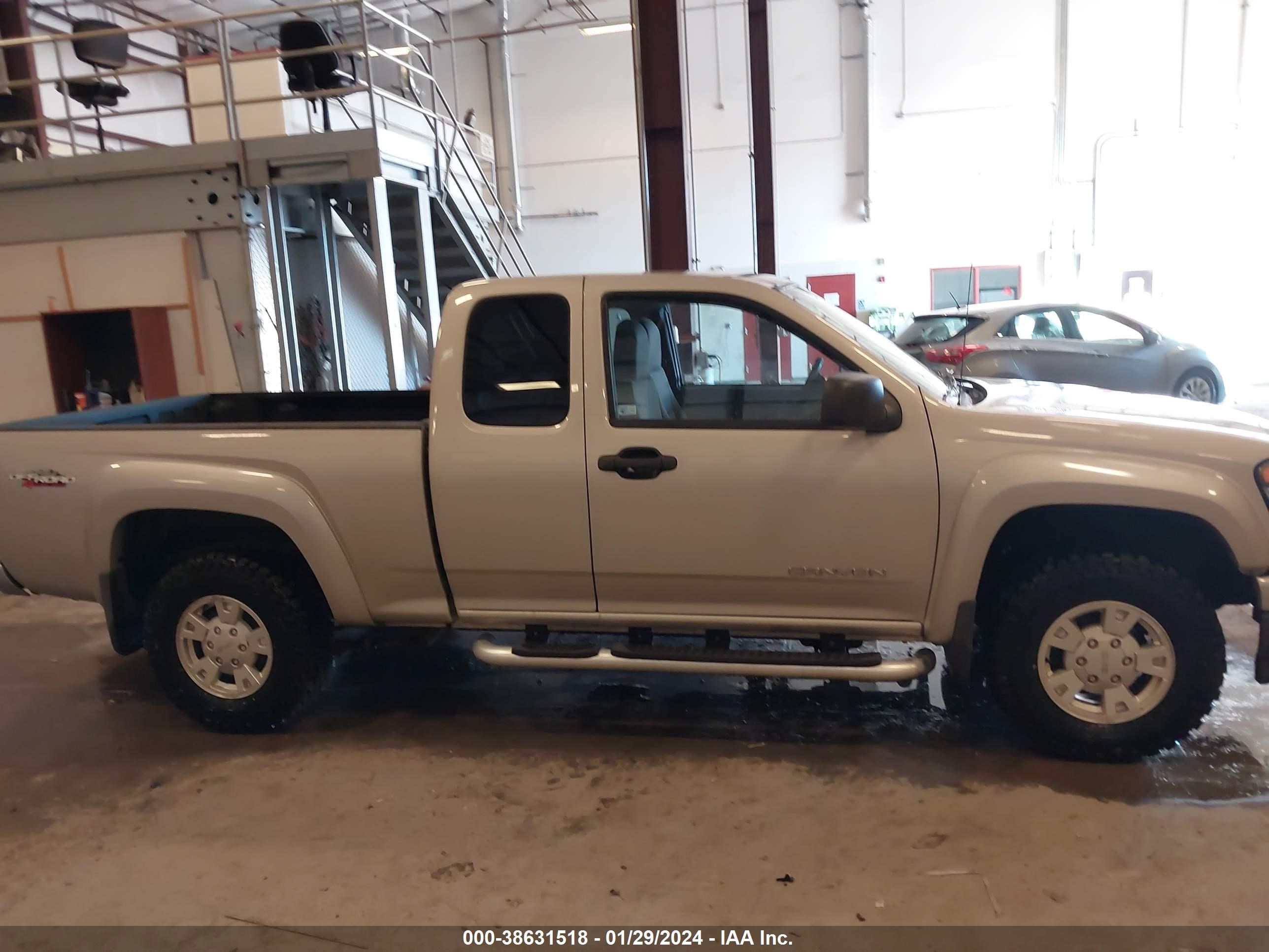 Photo 12 VIN: 1GTDT196248152939 - GMC CANYON 