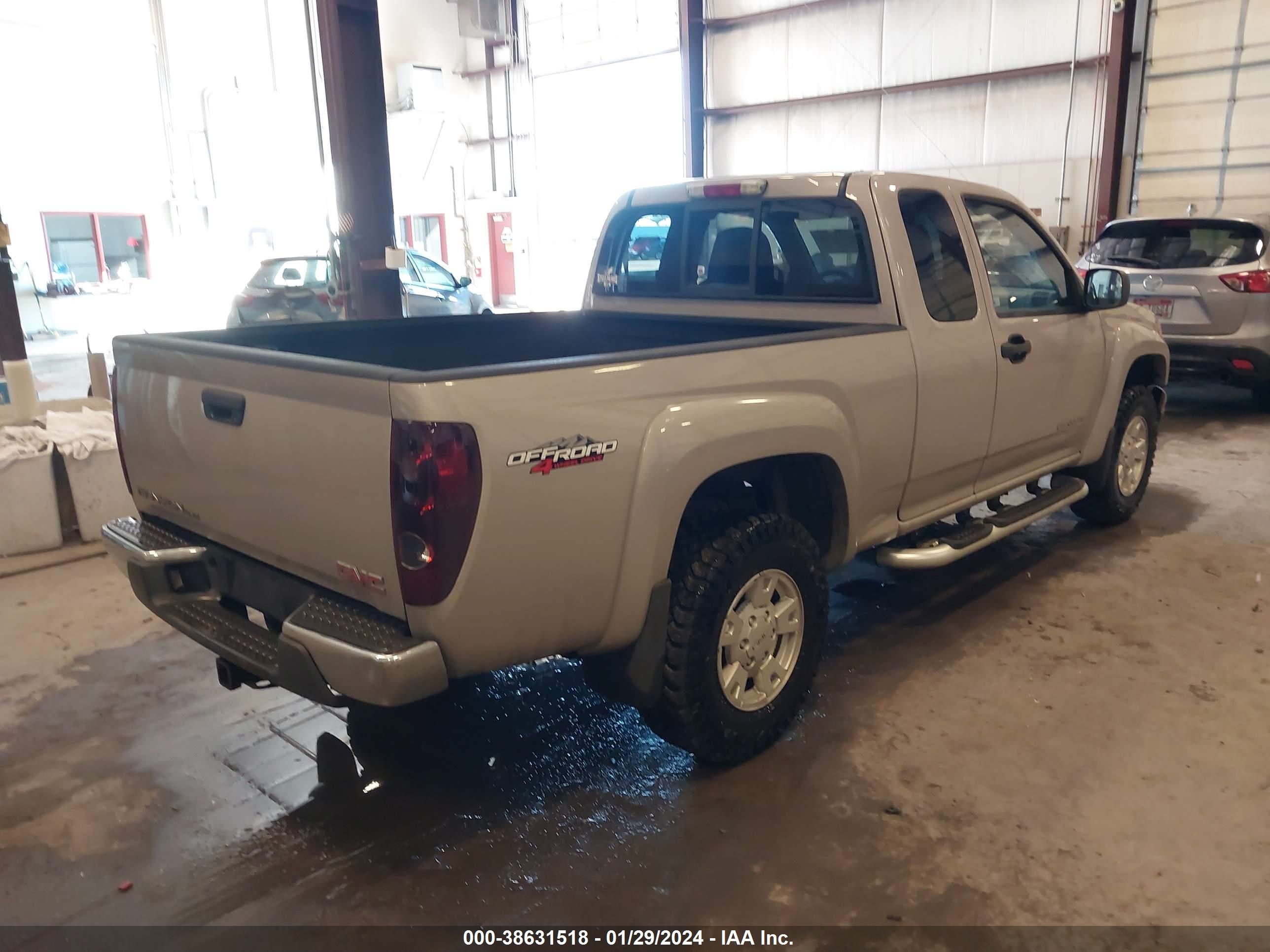 Photo 3 VIN: 1GTDT196248152939 - GMC CANYON 