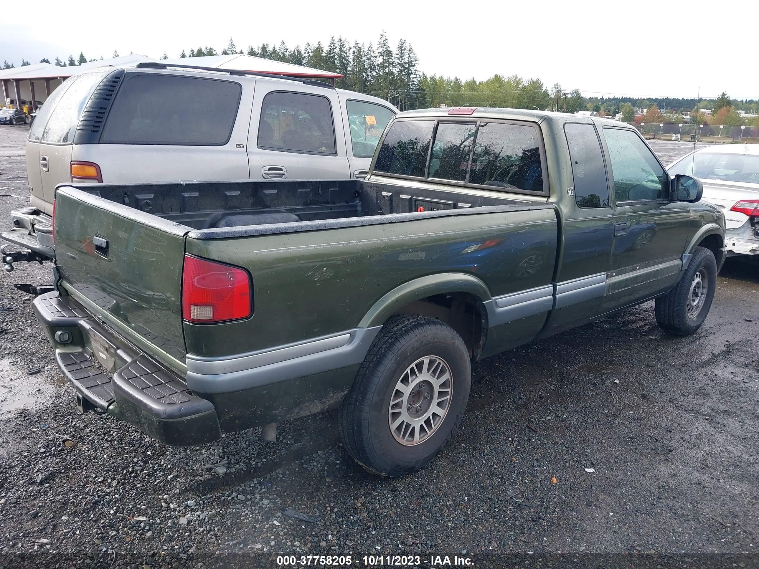 Photo 3 VIN: 1GTDT19W8Y8259192 - GMC SONOMA 