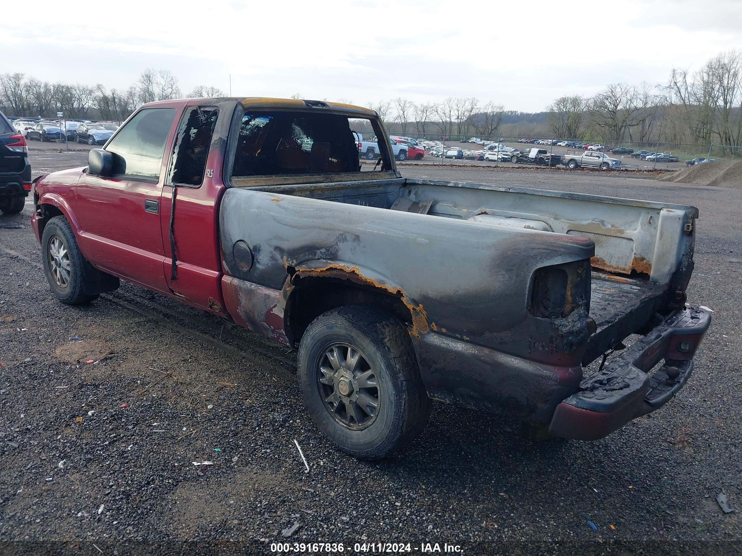 Photo 2 VIN: 1GTDT19X138249377 - GMC SONOMA 