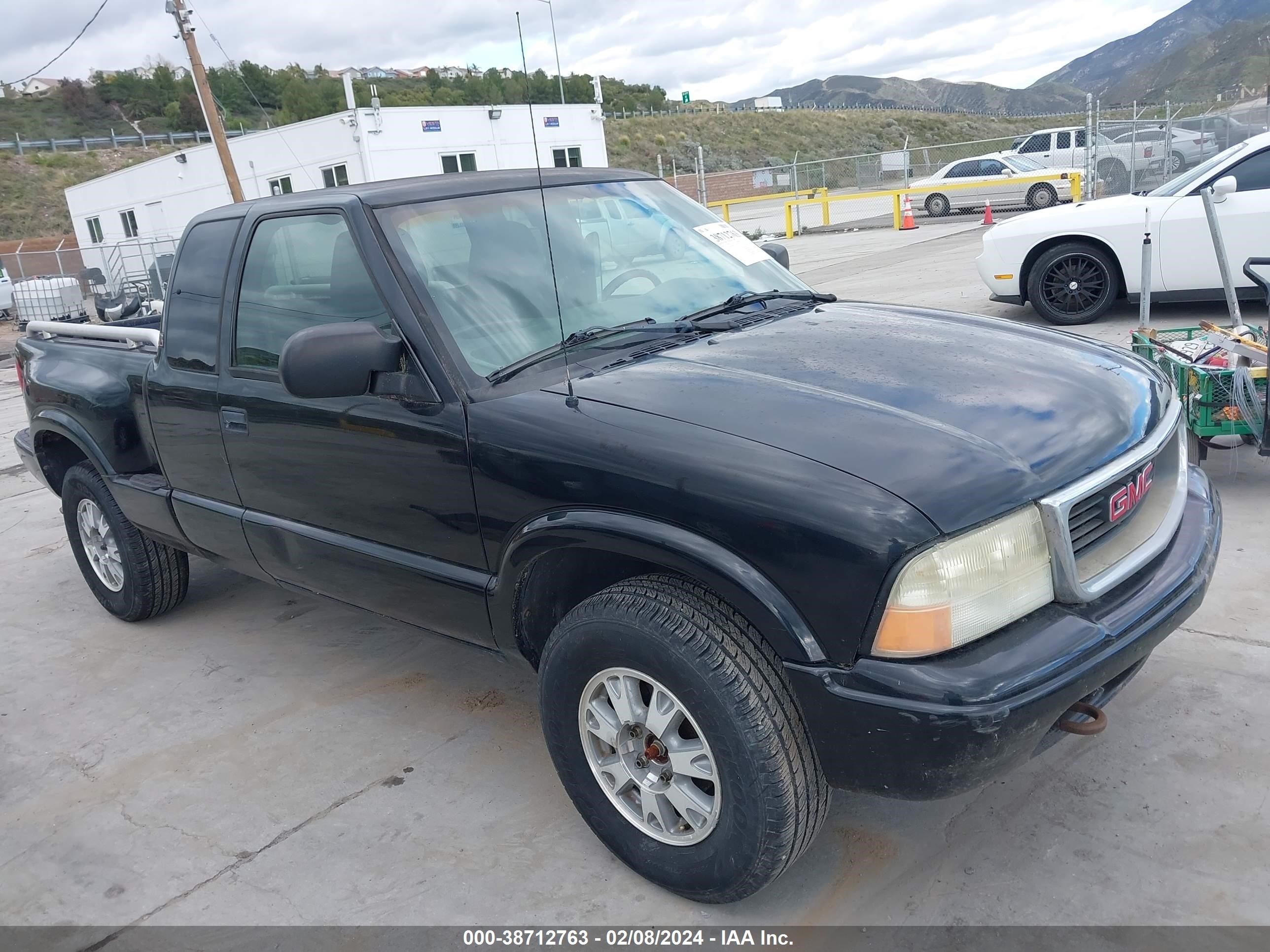 Photo 0 VIN: 1GTDT19X438156790 - GMC SONOMA 