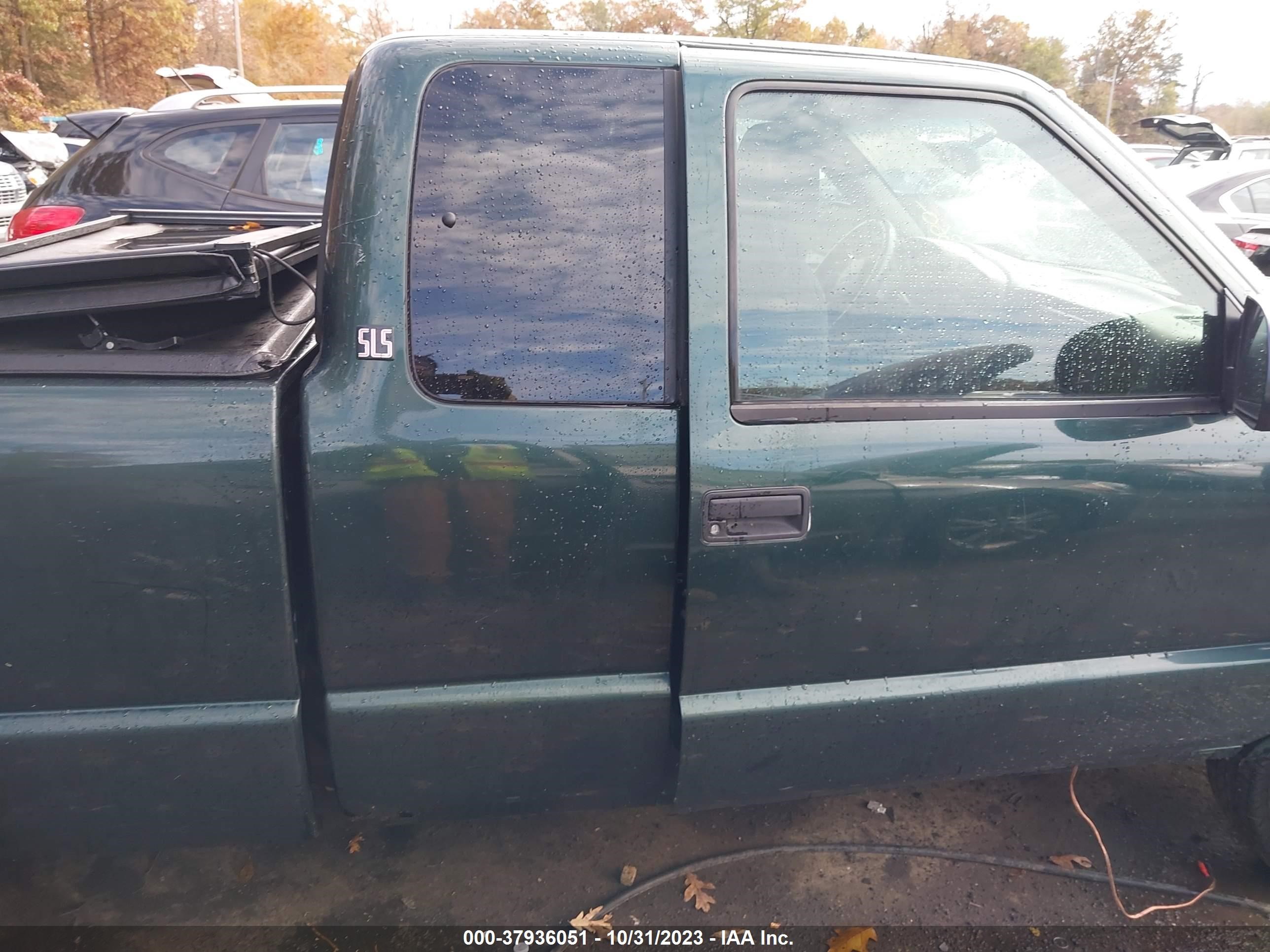 Photo 13 VIN: 1GTDT19X638253425 - GMC SONOMA 