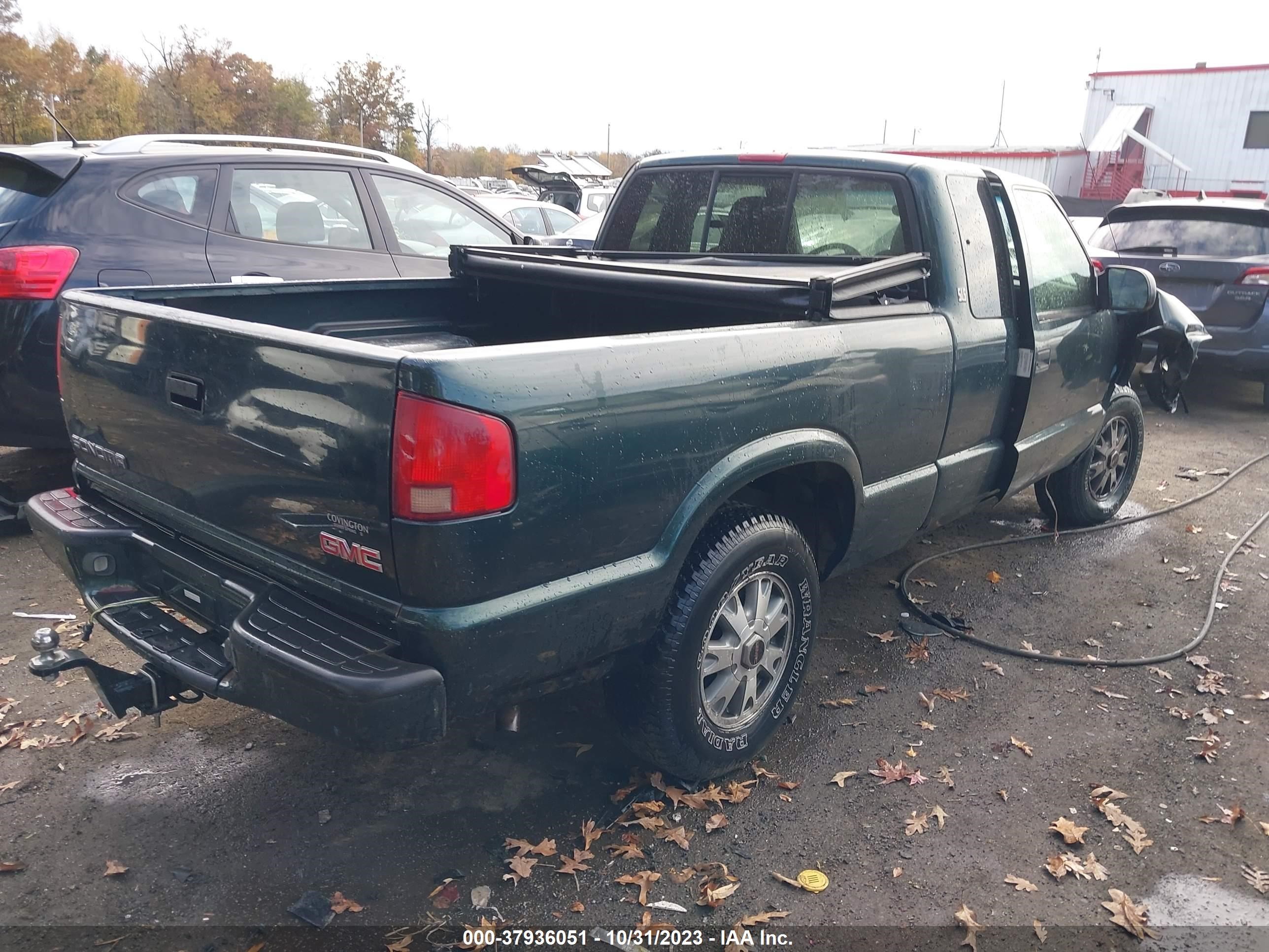 Photo 3 VIN: 1GTDT19X638253425 - GMC SONOMA 