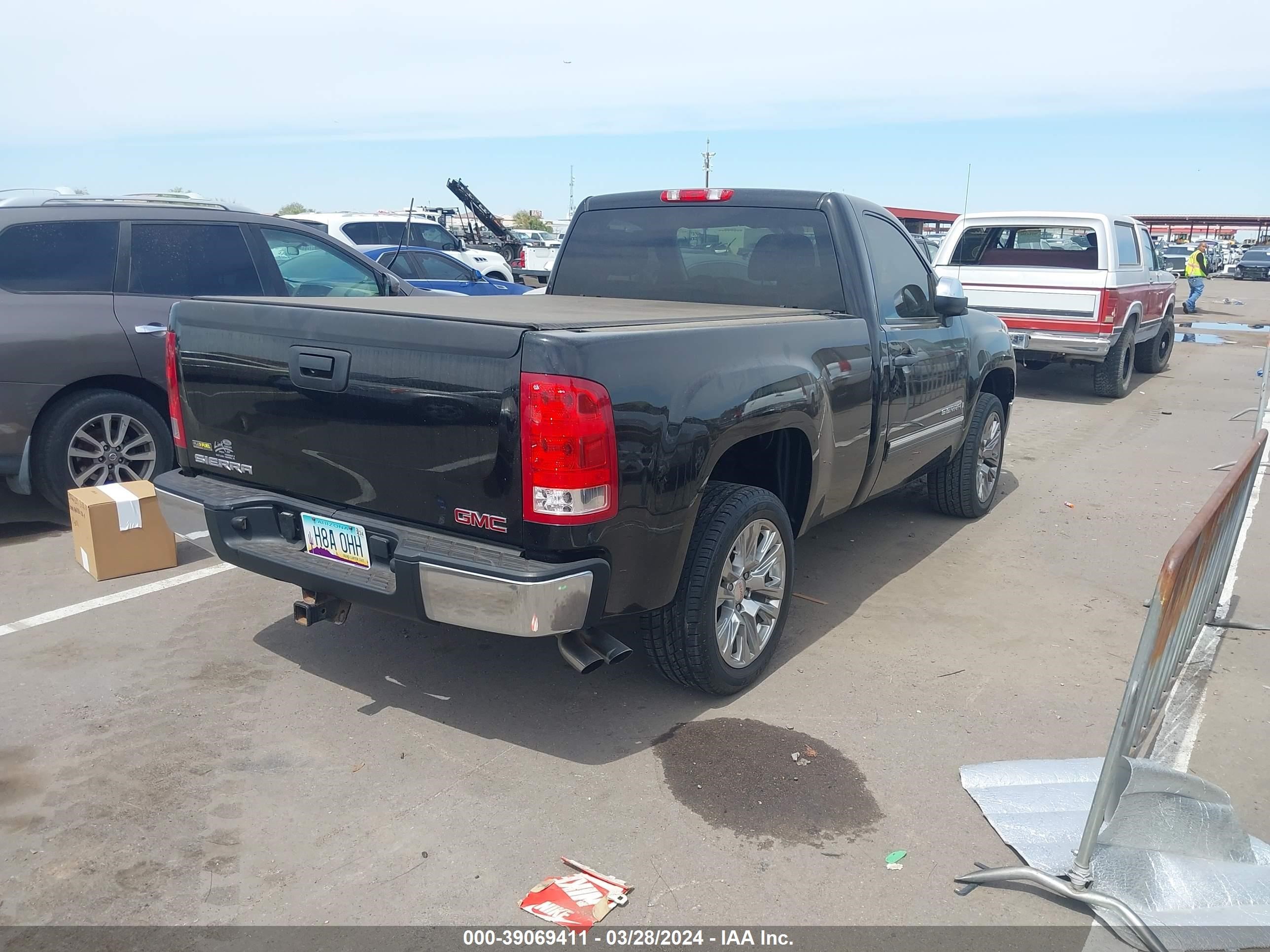 Photo 3 VIN: 1GTEC14097Z563549 - GMC SIERRA 