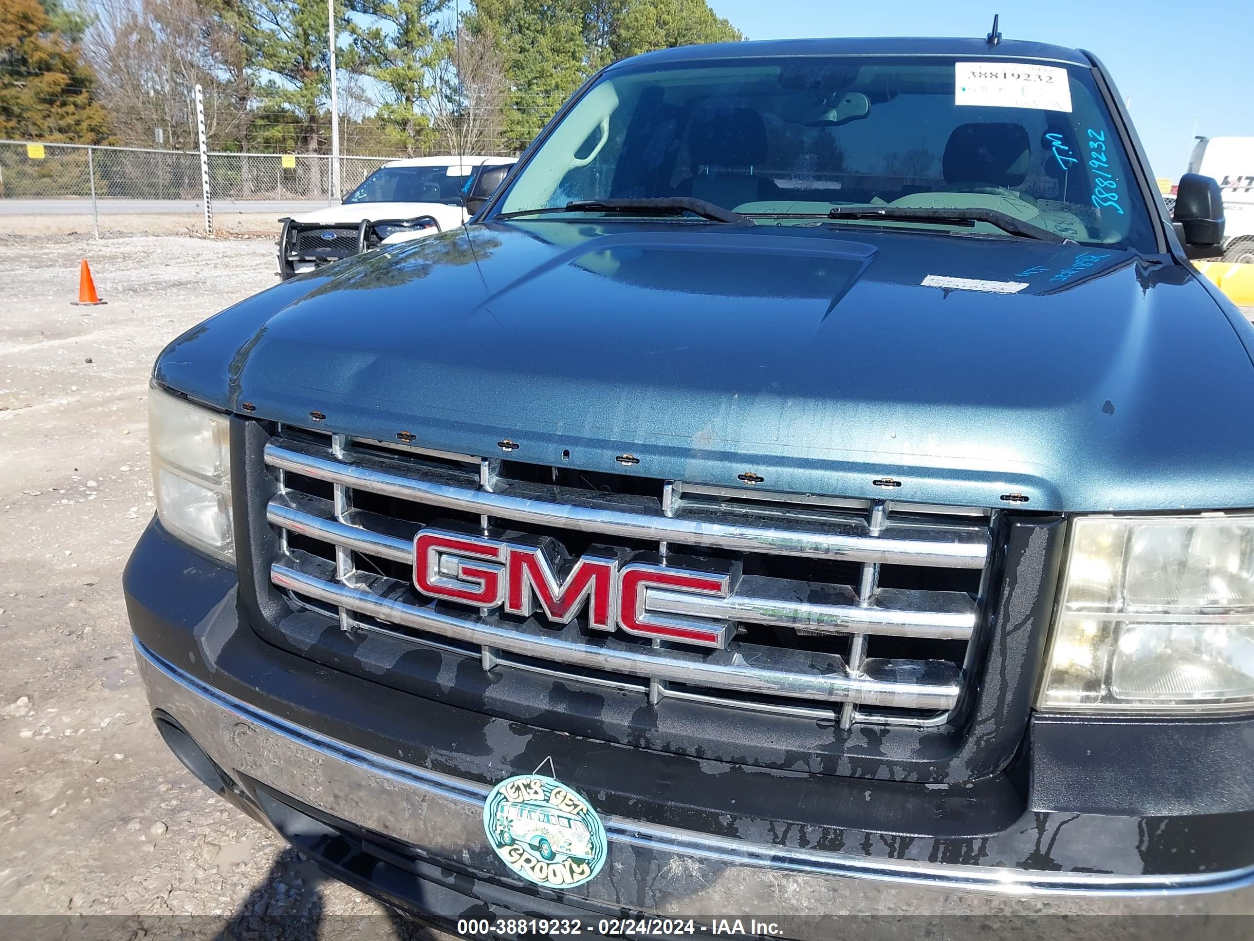 Photo 5 VIN: 1GTEC14C07Z643624 - GMC SIERRA 